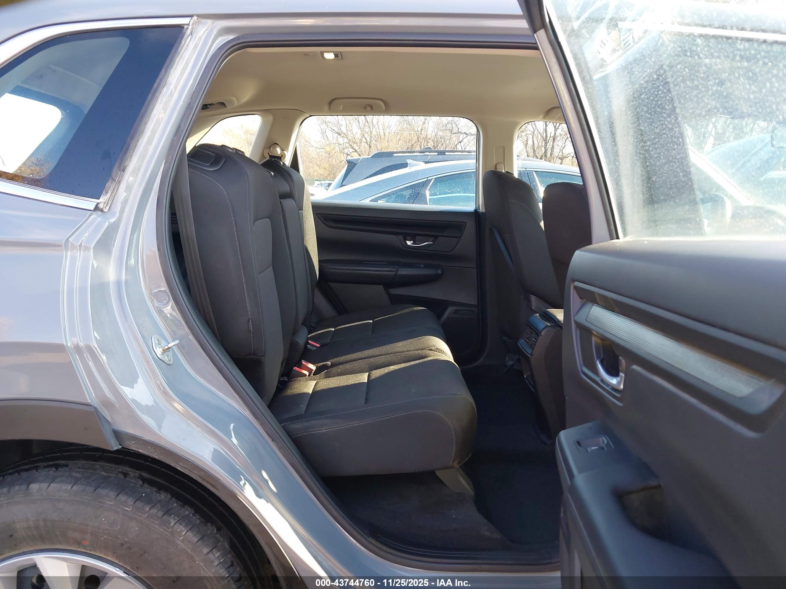HONDA CR-V image 8