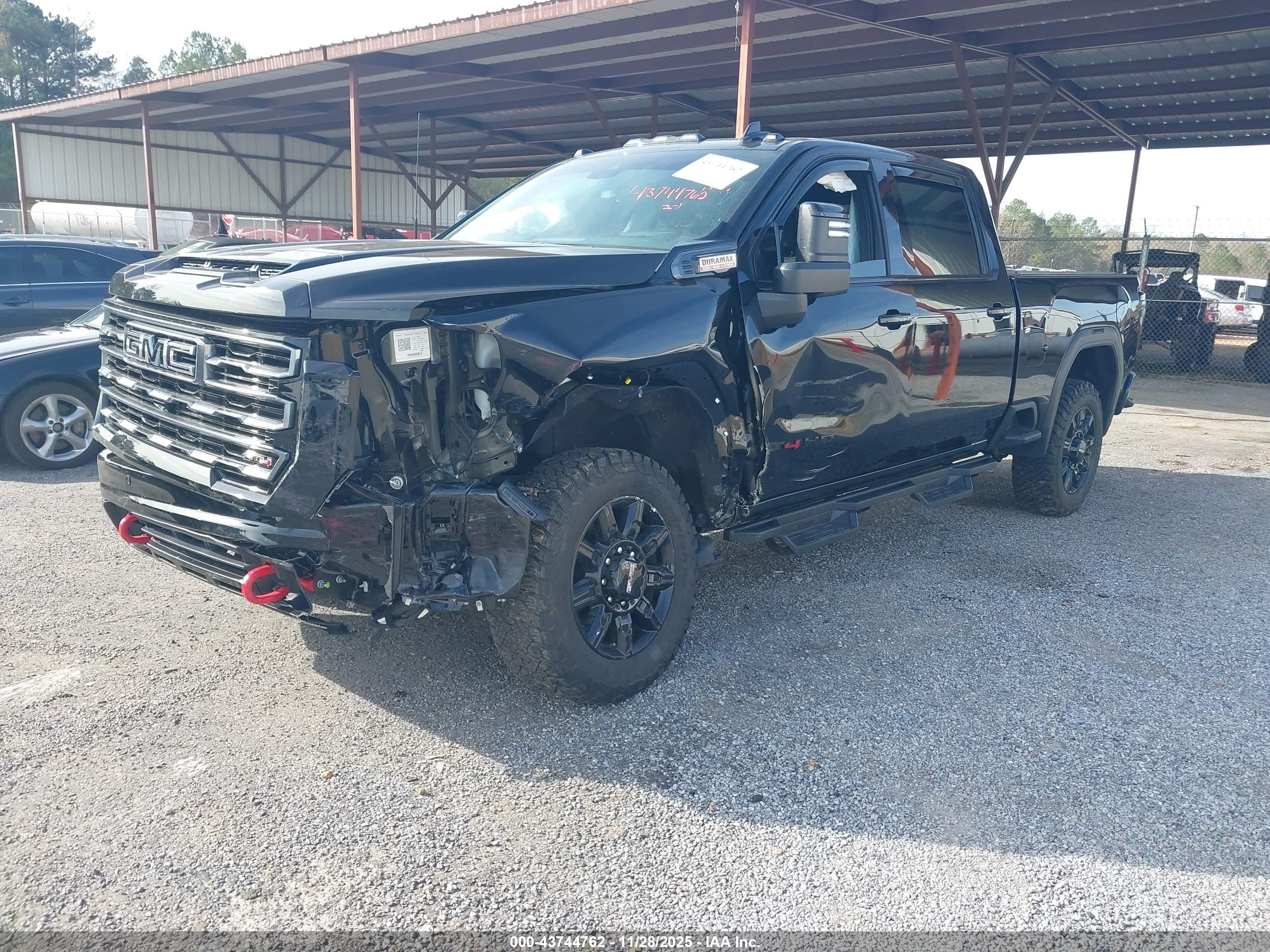 GMC SIERRA image 2