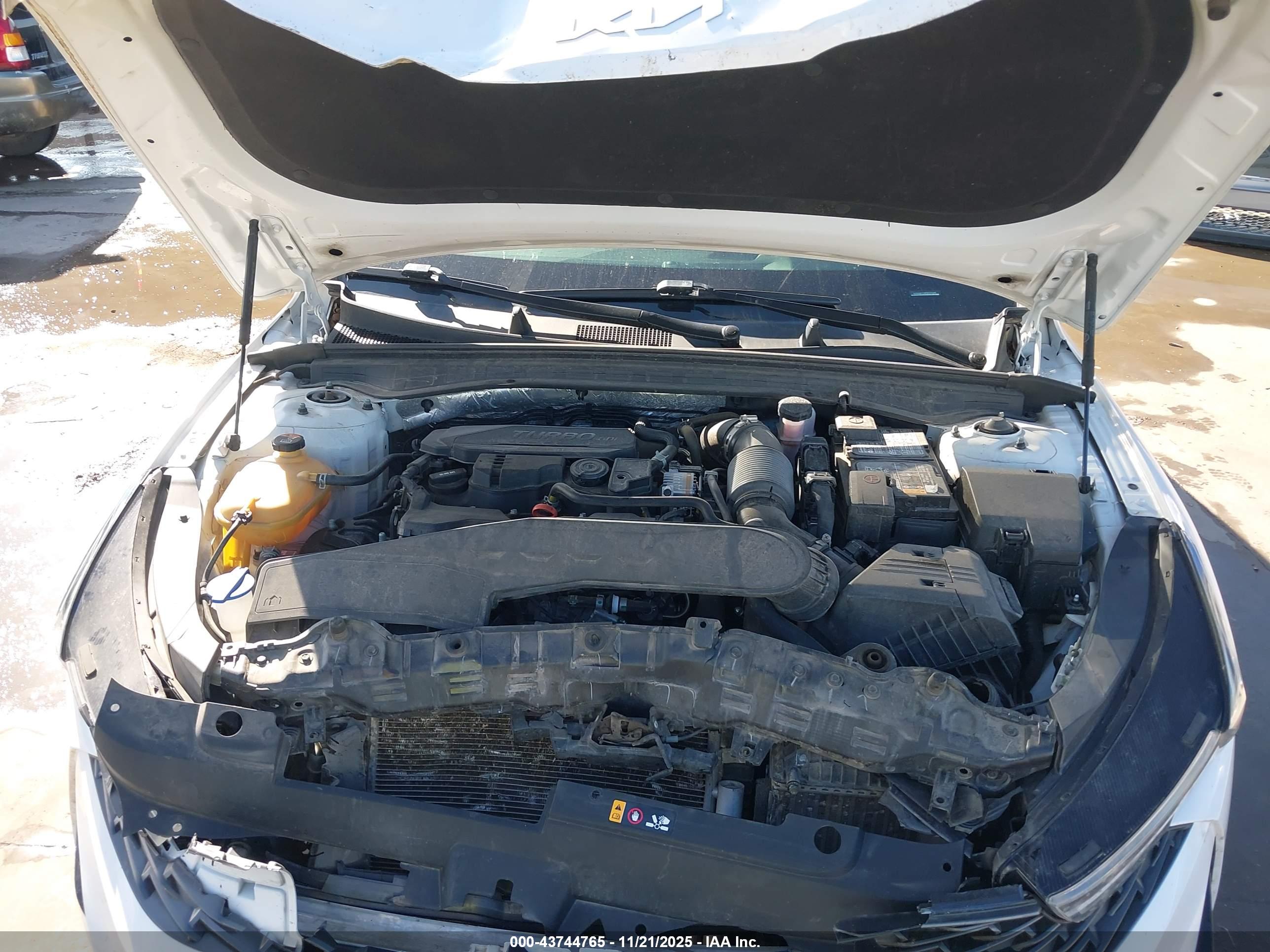 KIA K5 image 10