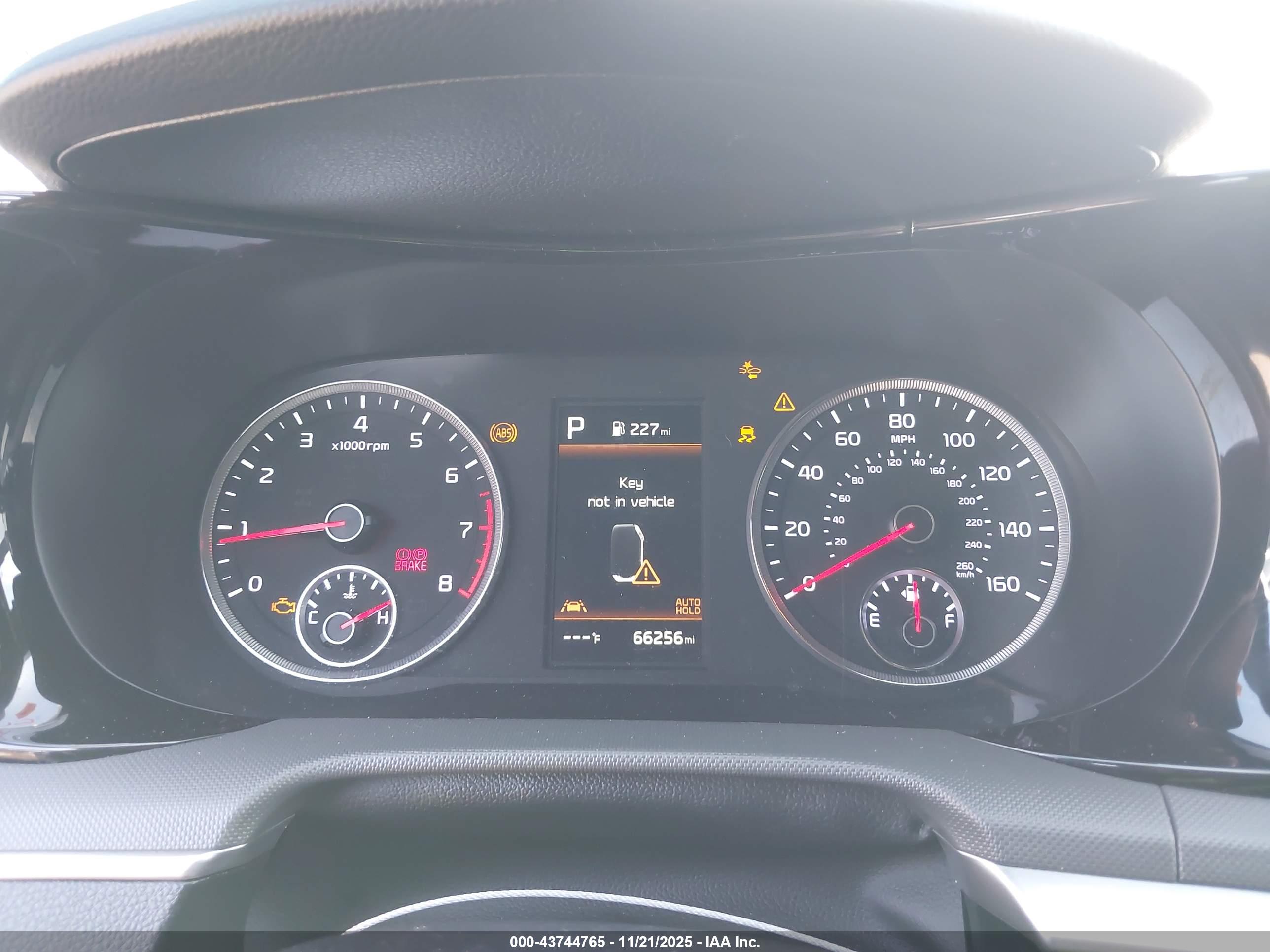 KIA K5 image 7