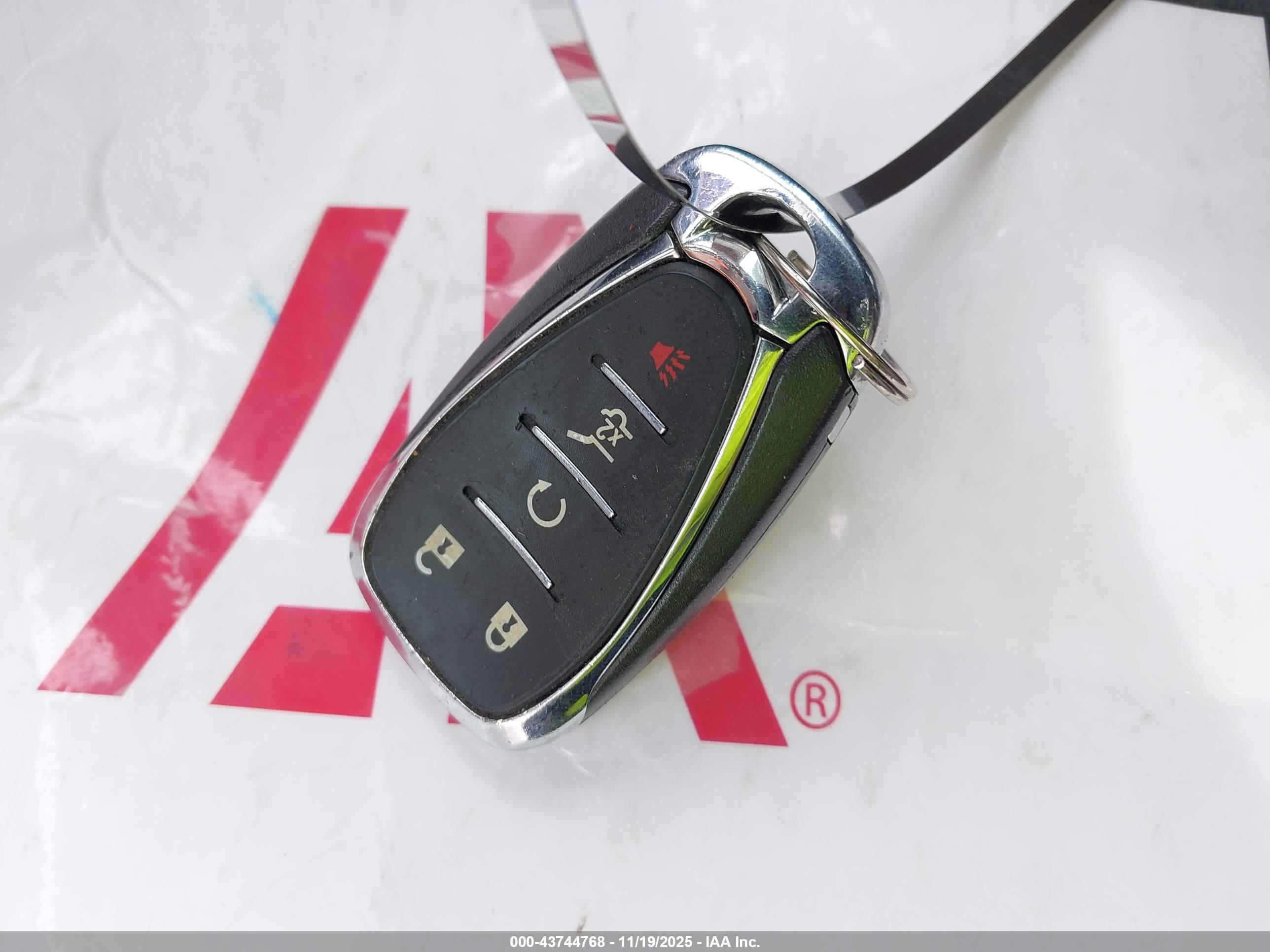 CHEVROLET EQUINOX image 11