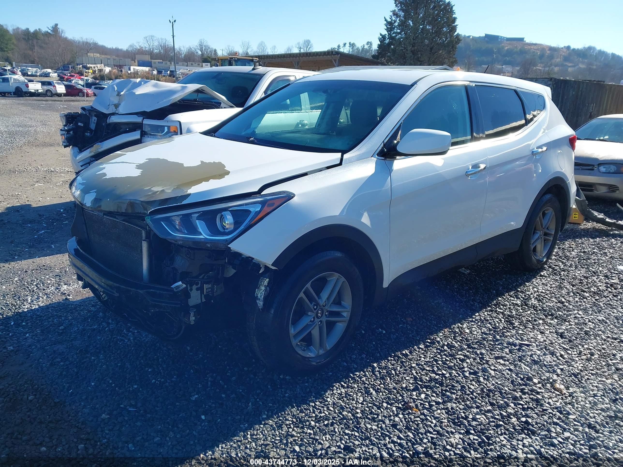 HYUNDAI SANTA image 2