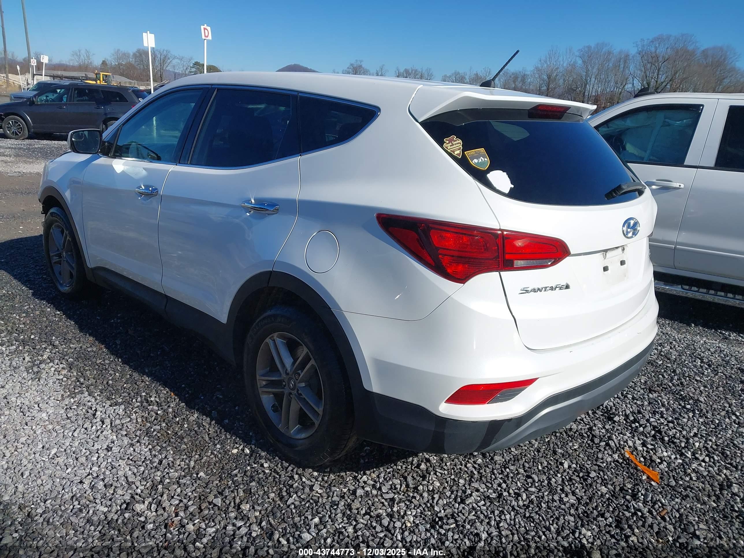 HYUNDAI SANTA image 3