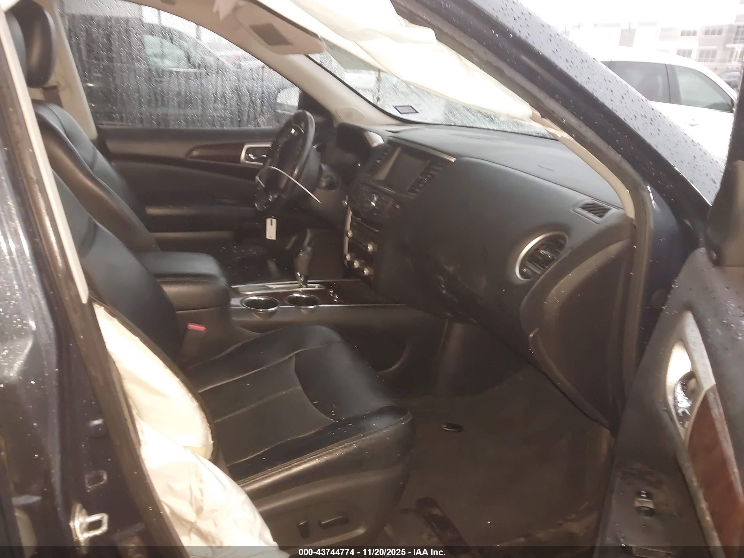 NISSAN PATHFINDER image 5