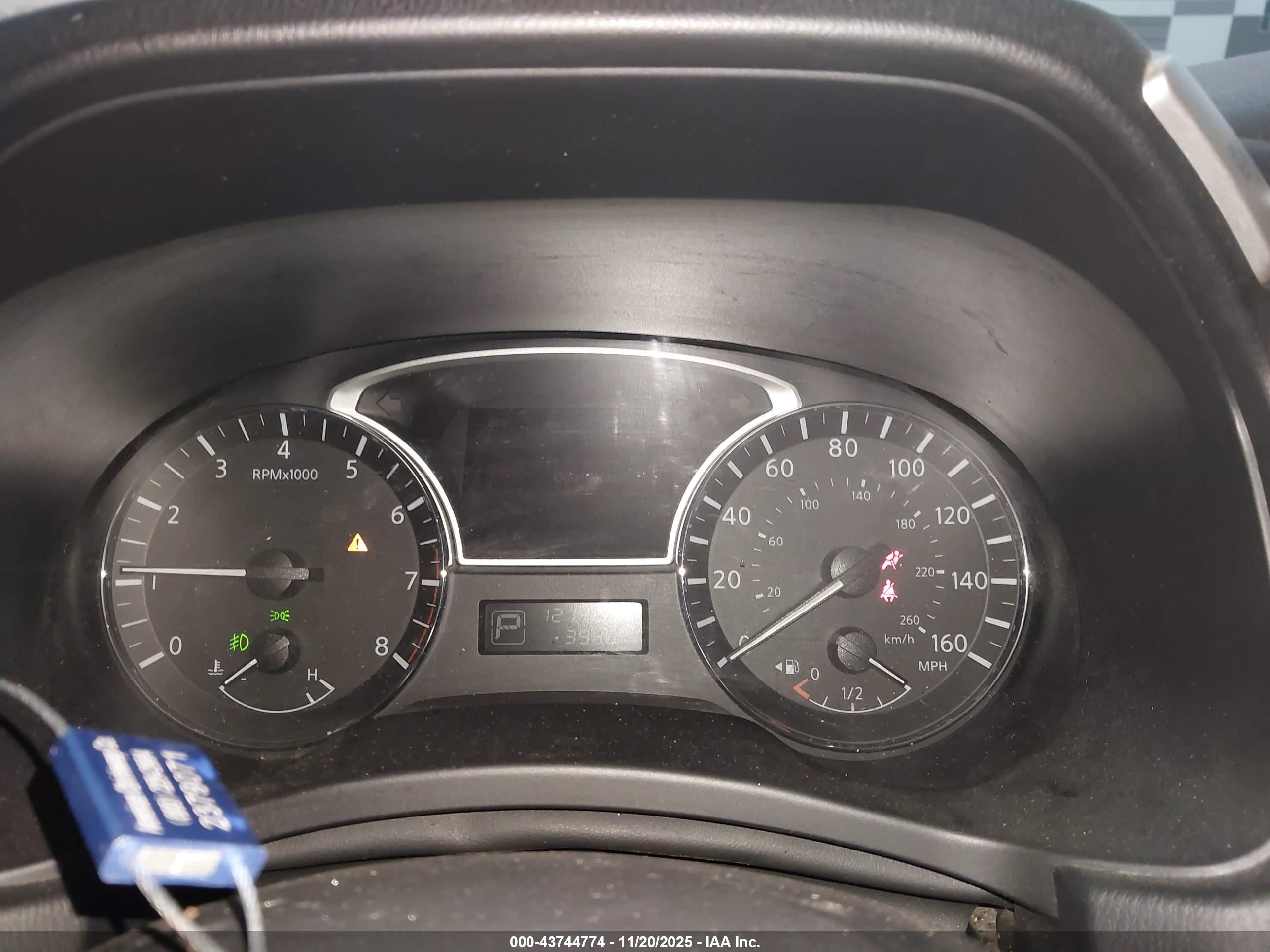 NISSAN PATHFINDER image 7