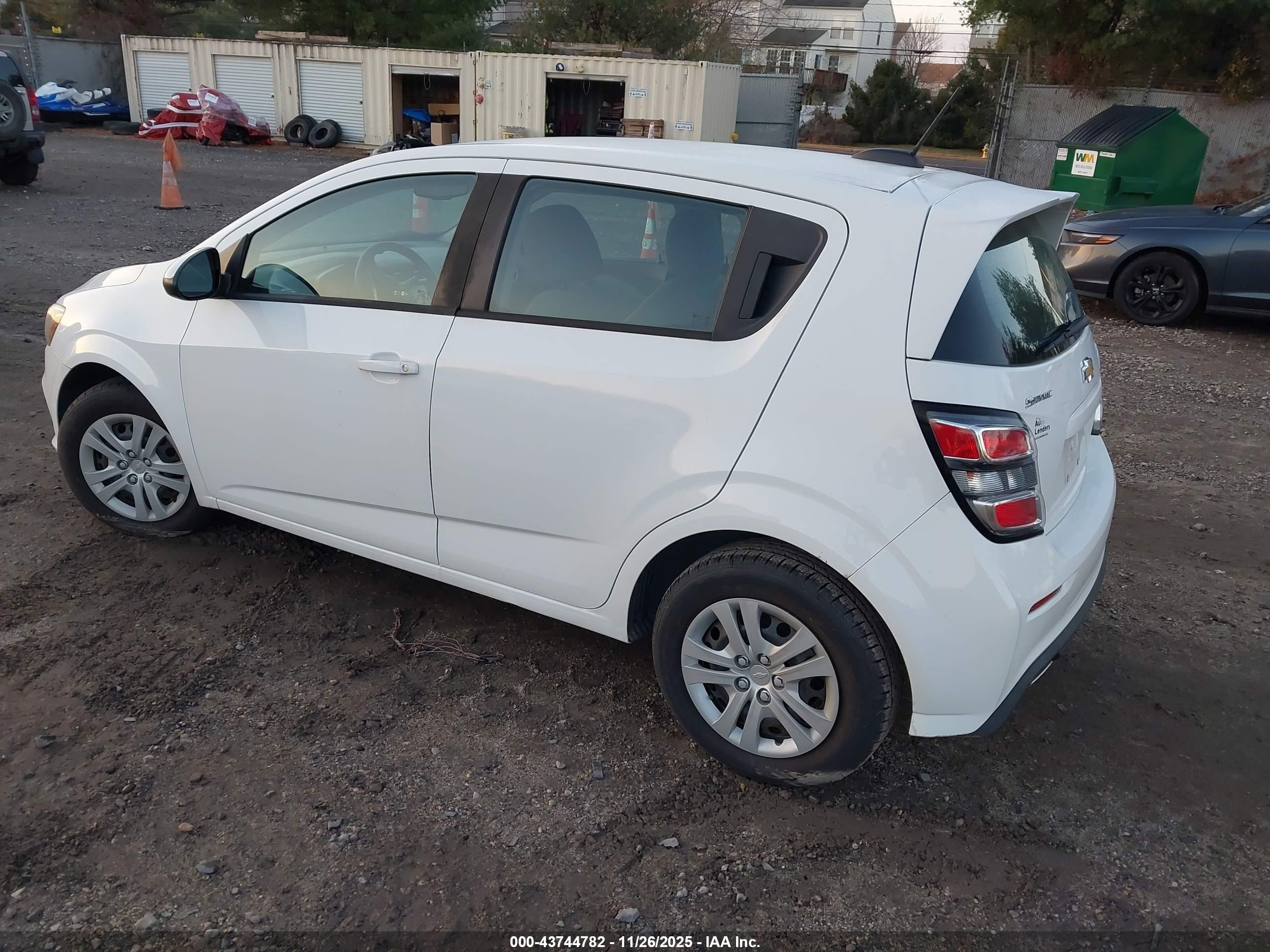 CHEVROLET SONIC image 3