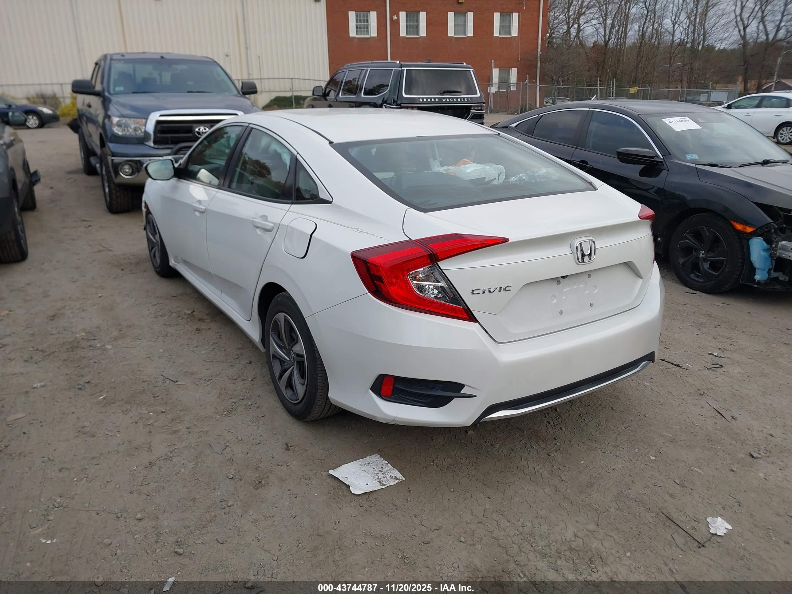 HONDA CIVIC image 3