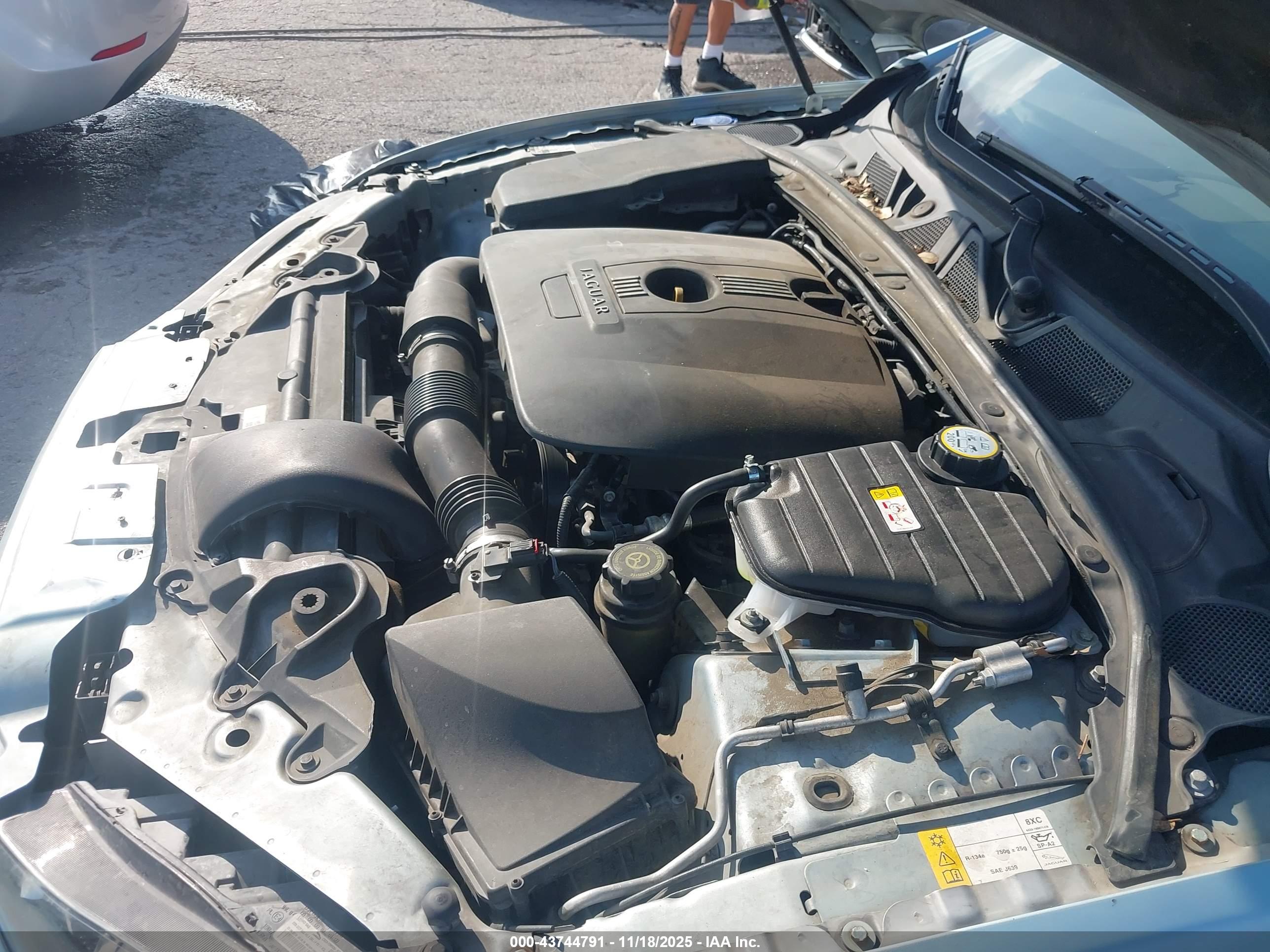 JAGUAR XF image 10