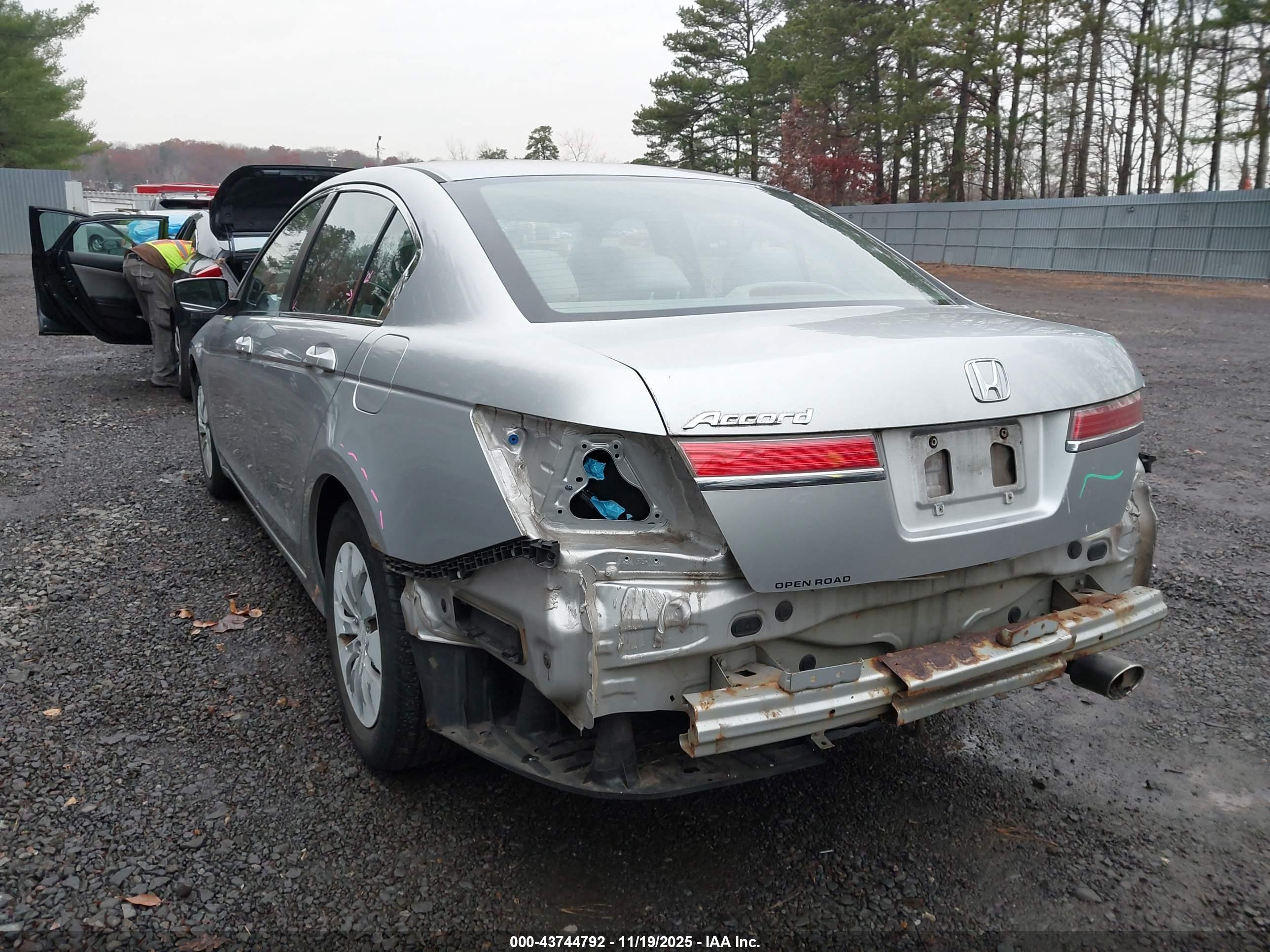 HONDA ACCORD image 3