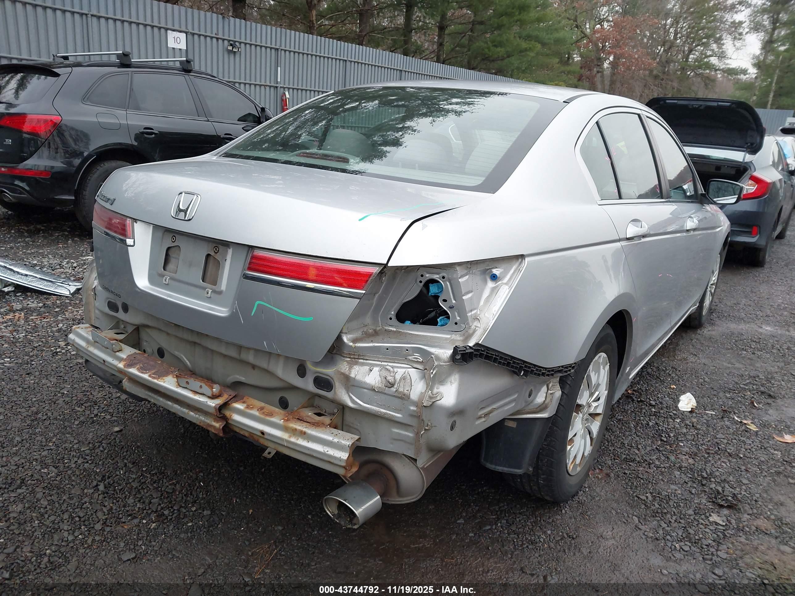 HONDA ACCORD image 4