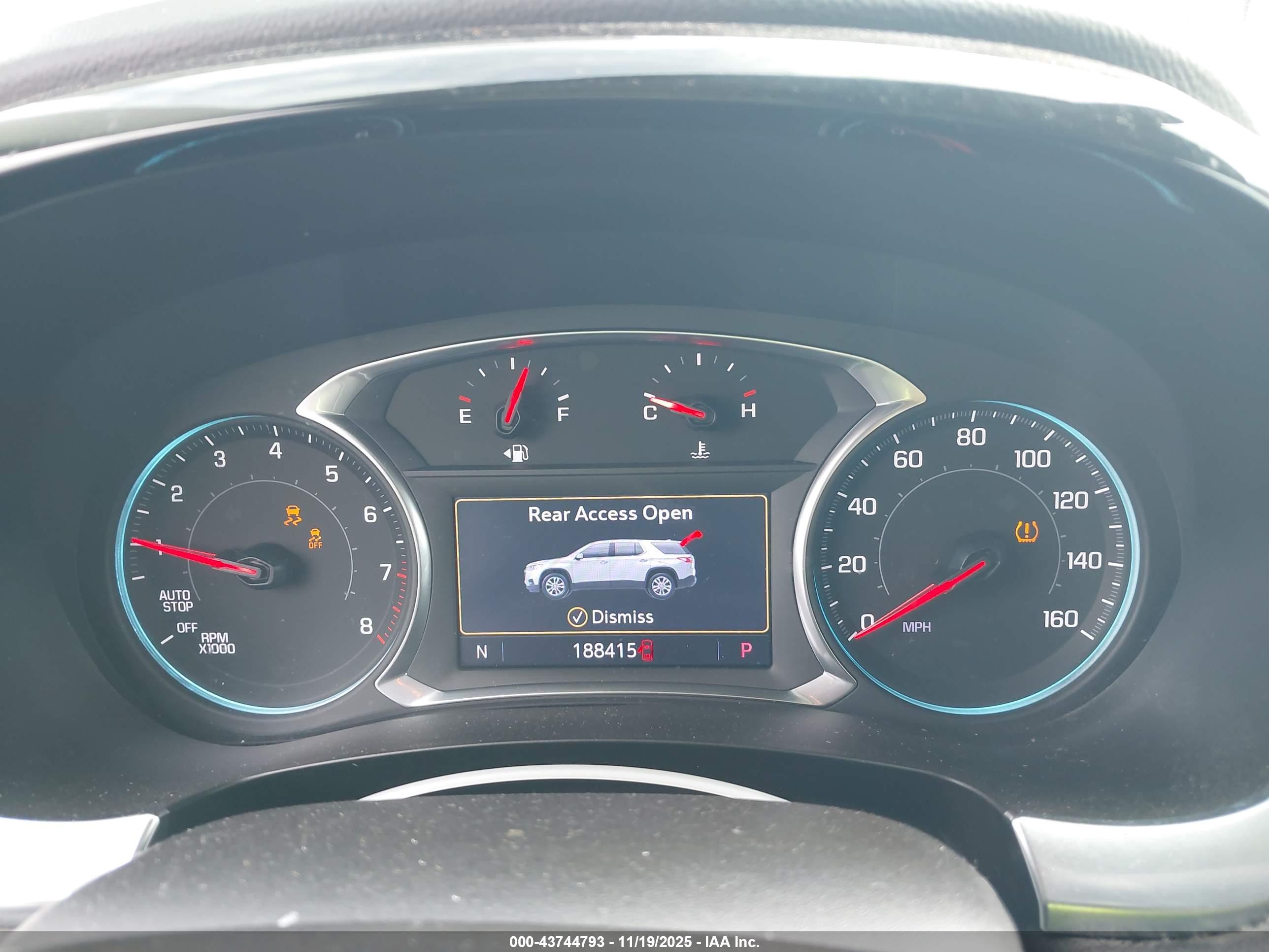 CHEVROLET TRAVERSE image 7