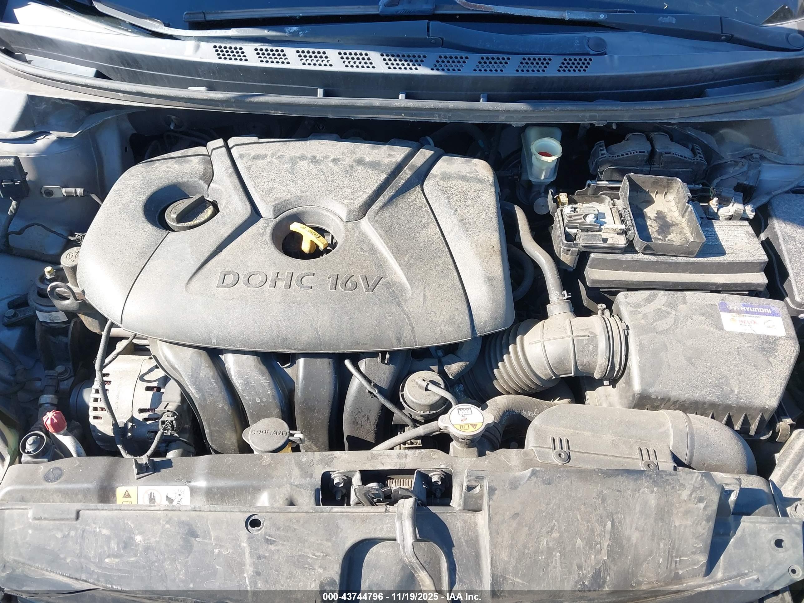 HYUNDAI ELANTRA image 10