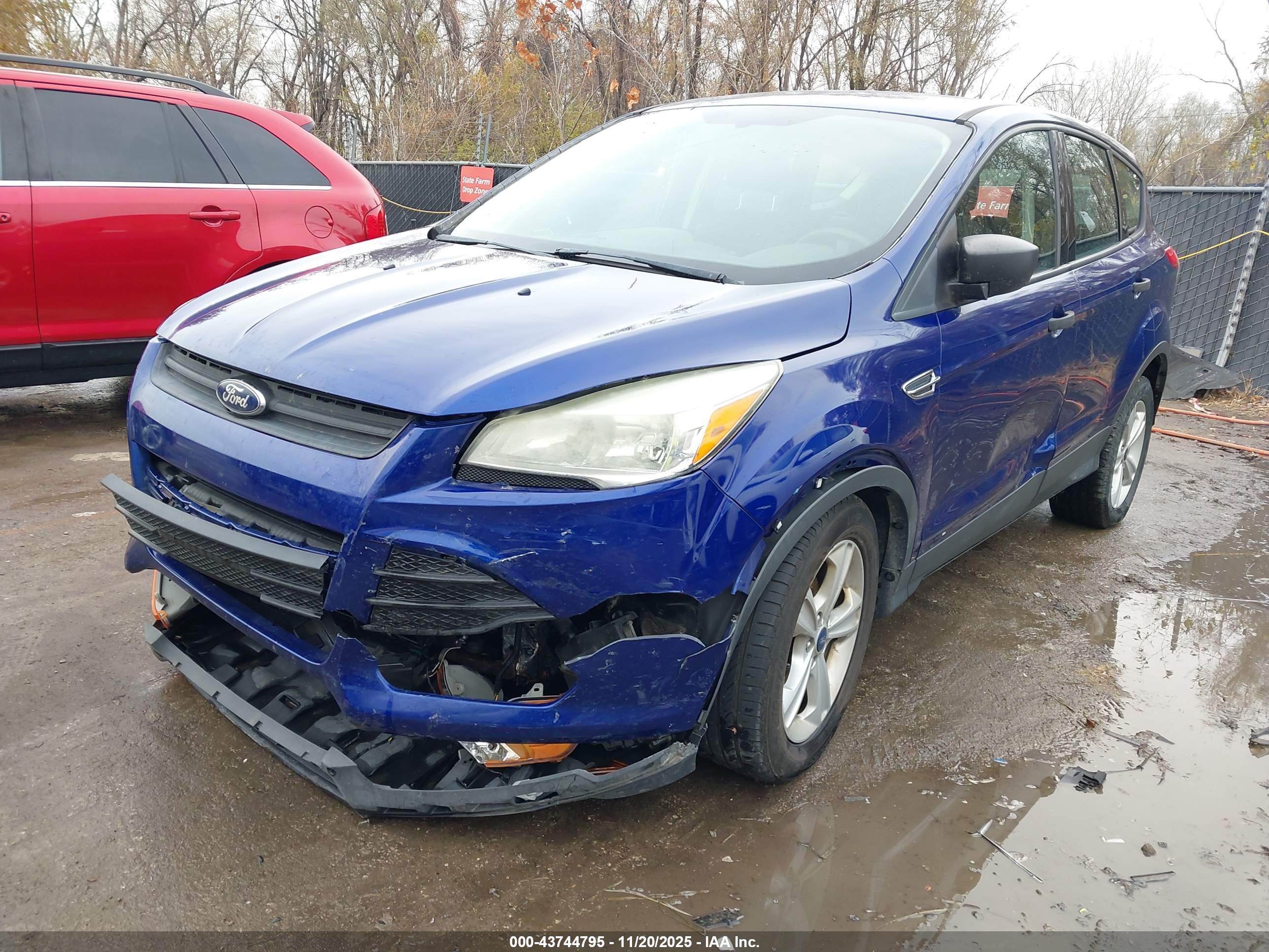 FORD ESCAPE image 2