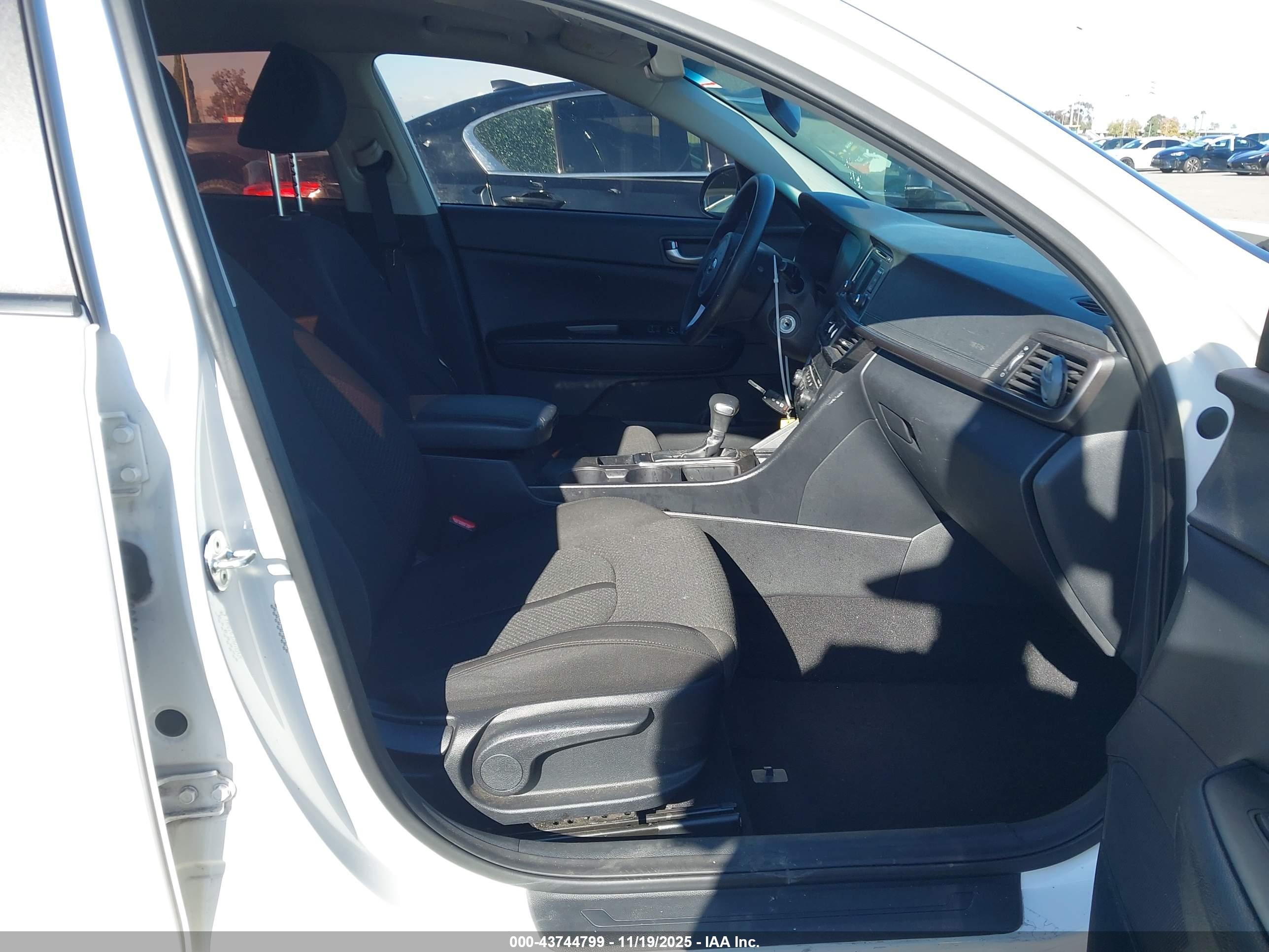 KIA OPTIMA image 5