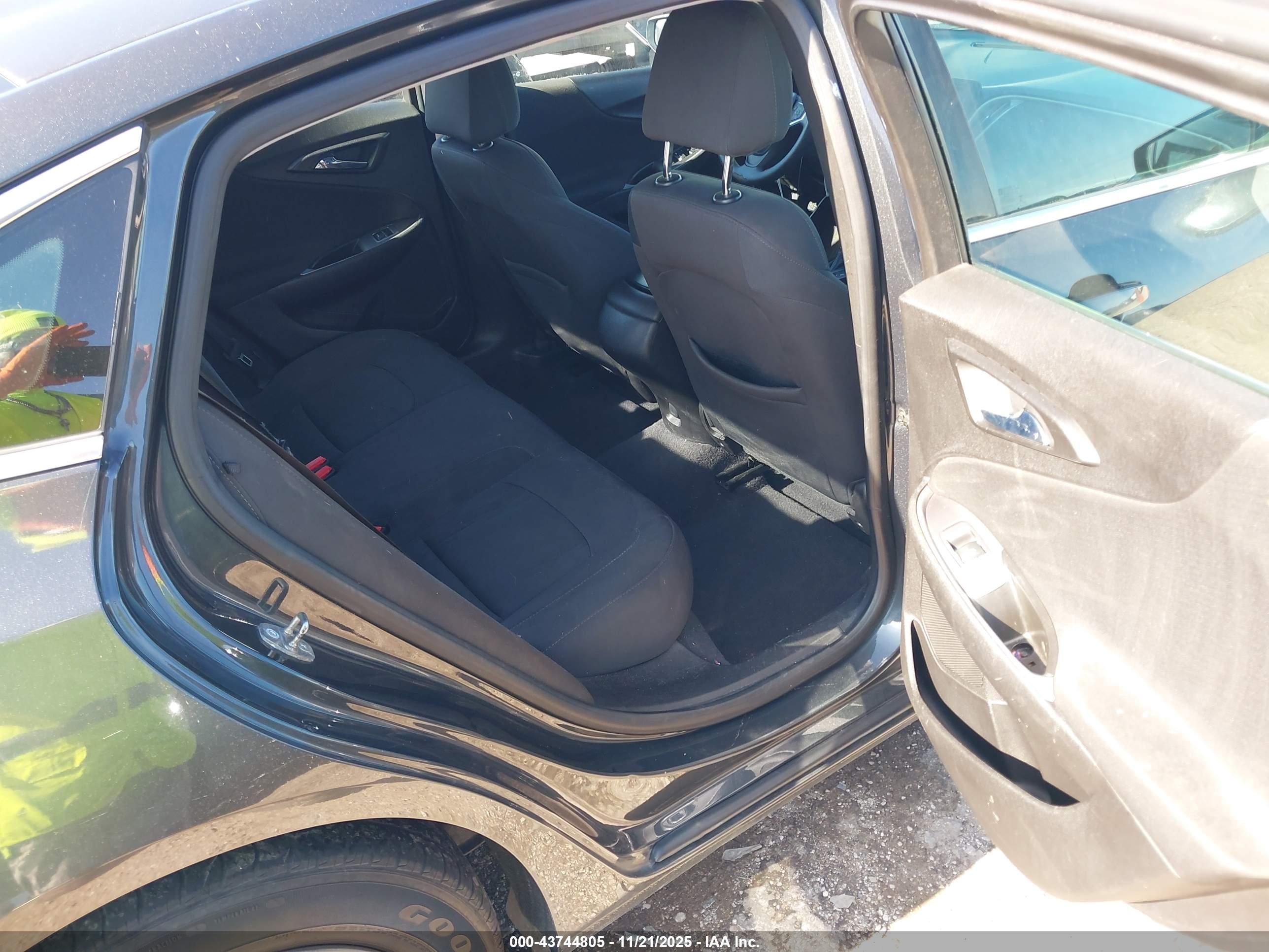CHEVROLET MALIBU image 8