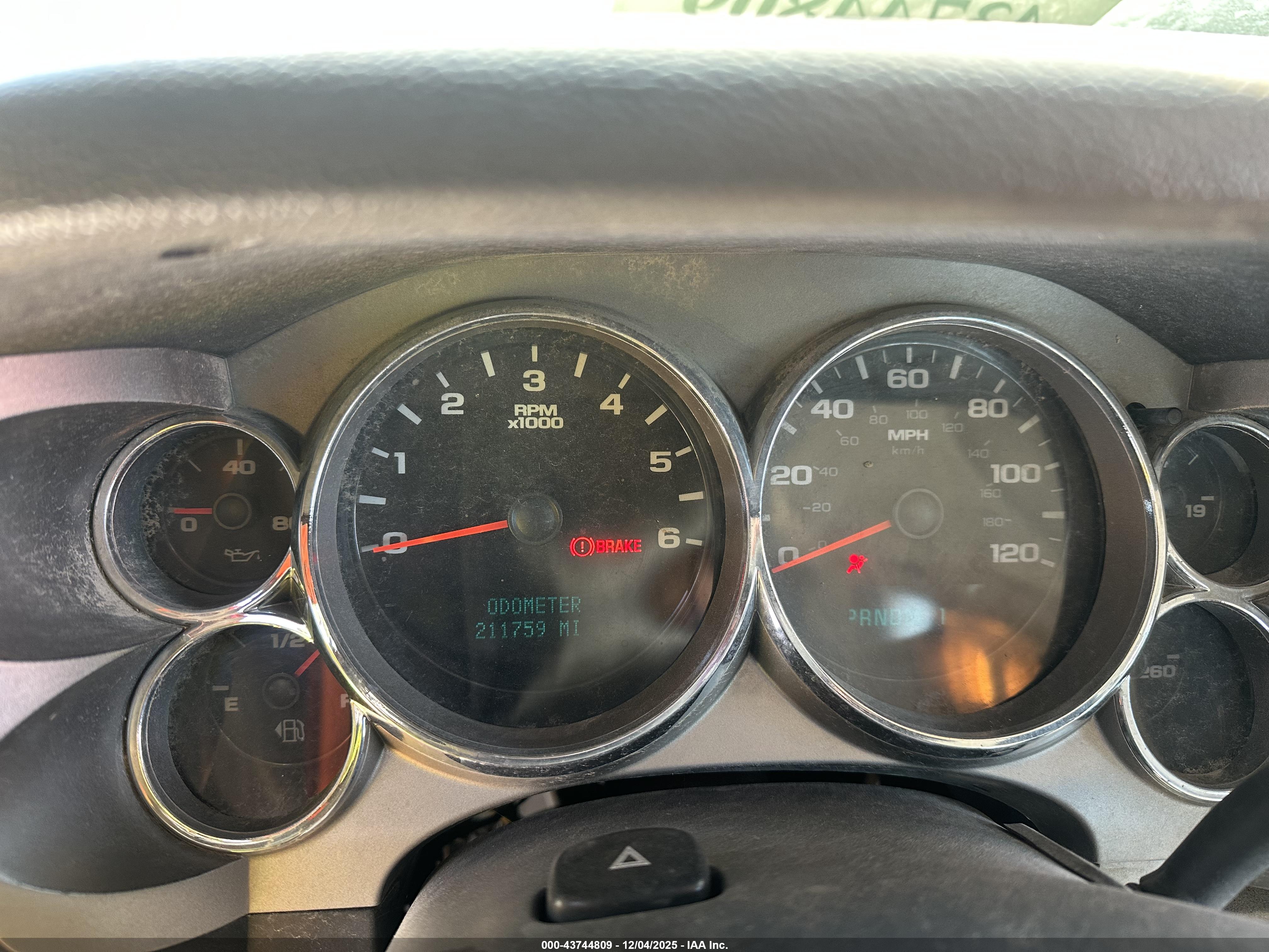 CHEVROLET SILVERADO image 7