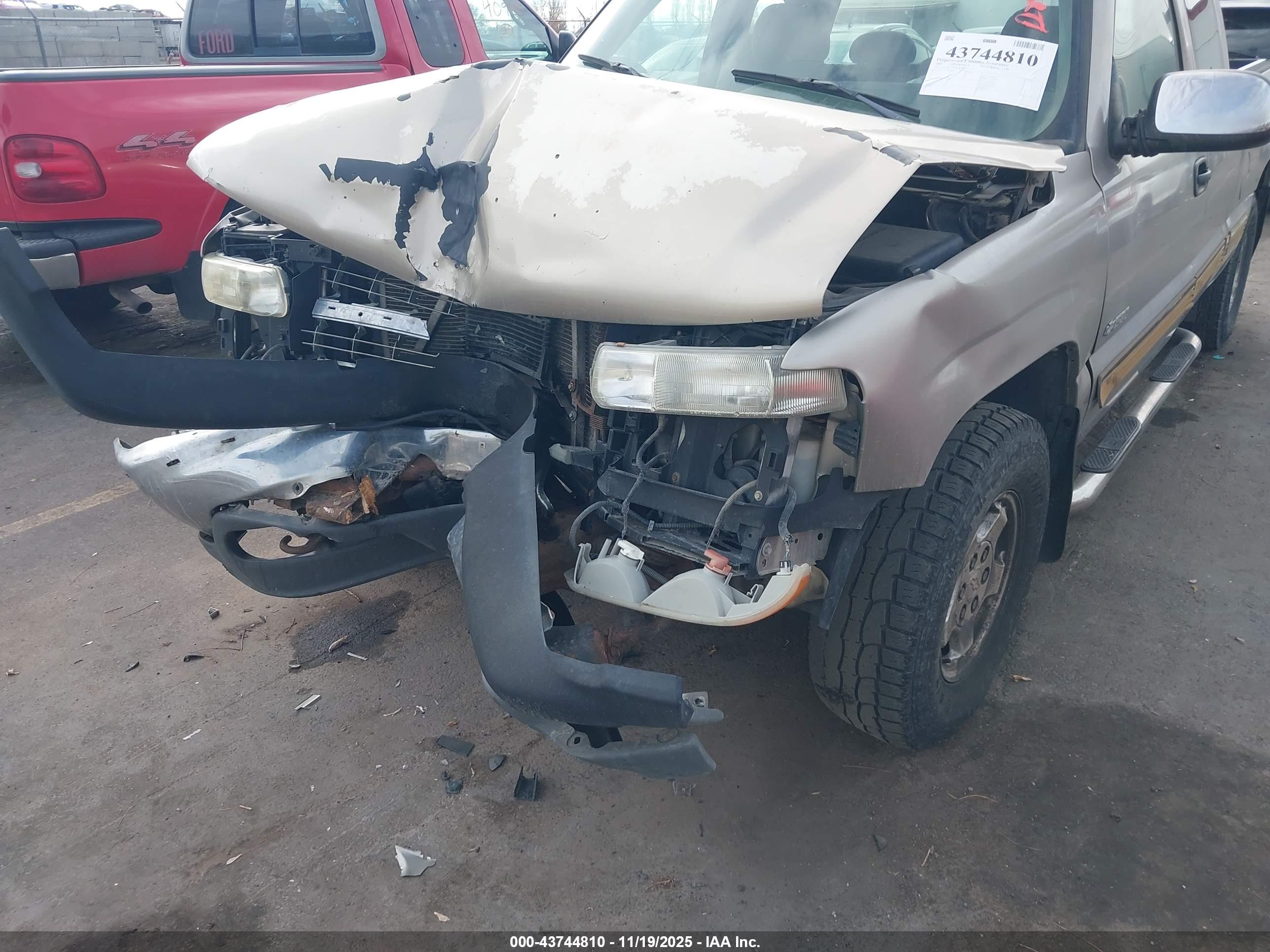 CHEVROLET SILVERADO image 6