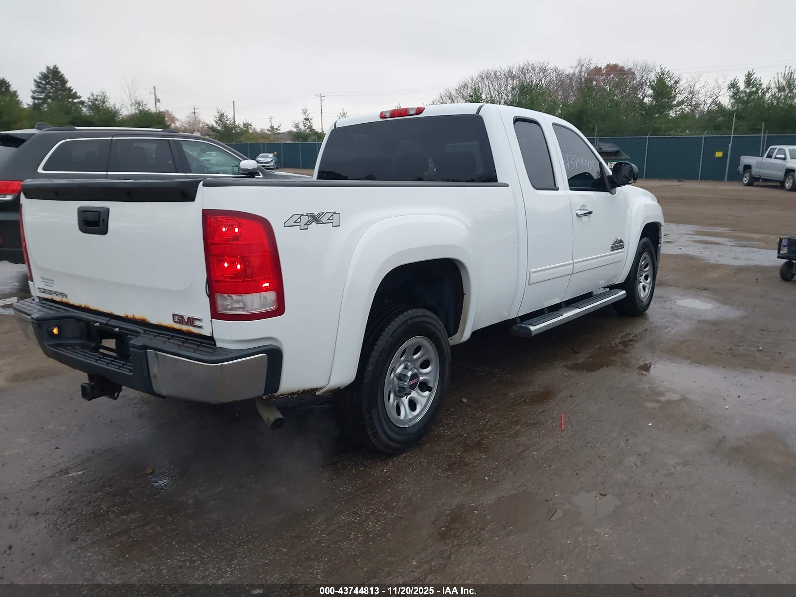 GMC SIERRA image 4