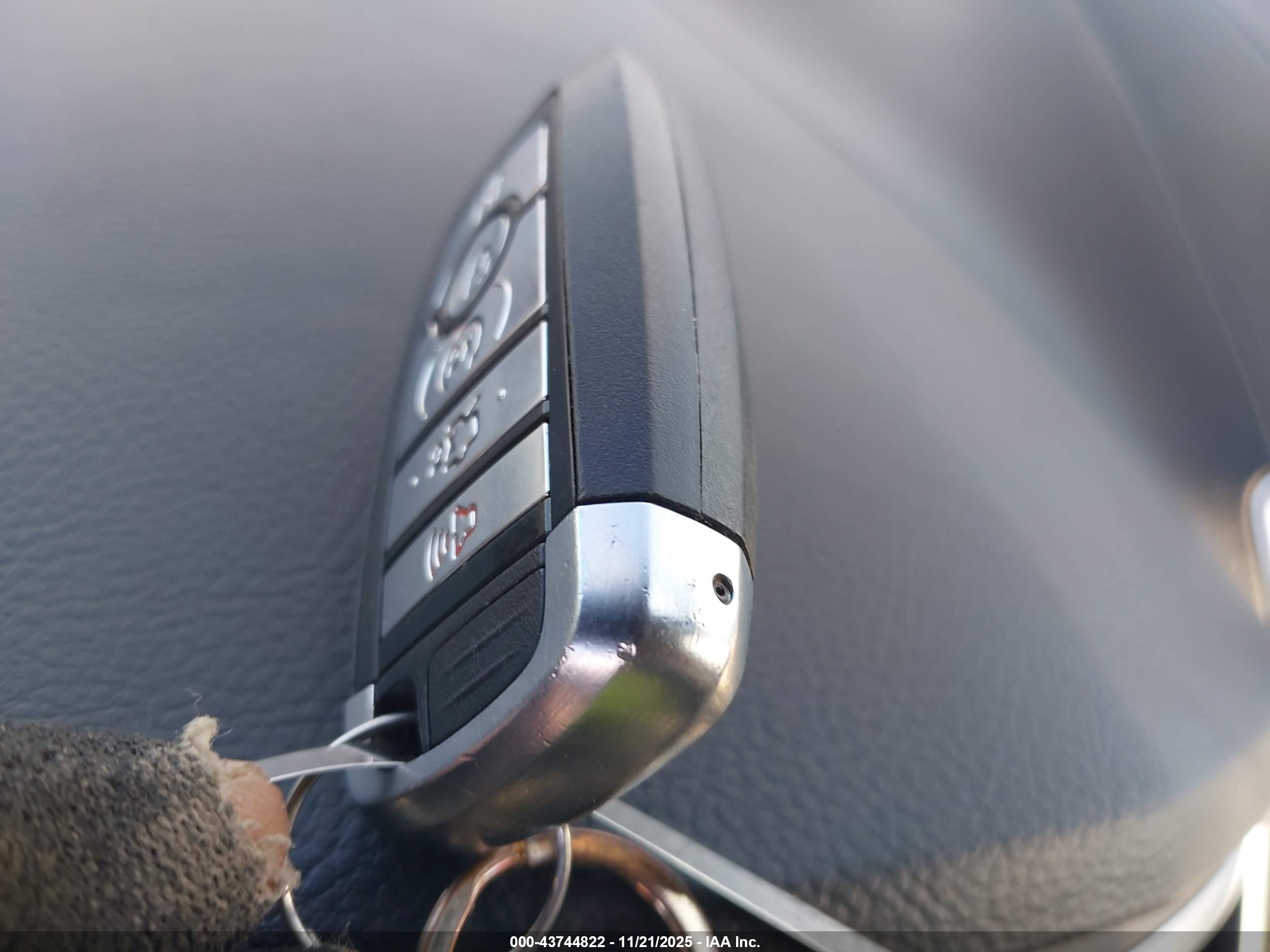 FORD EDGE image 11