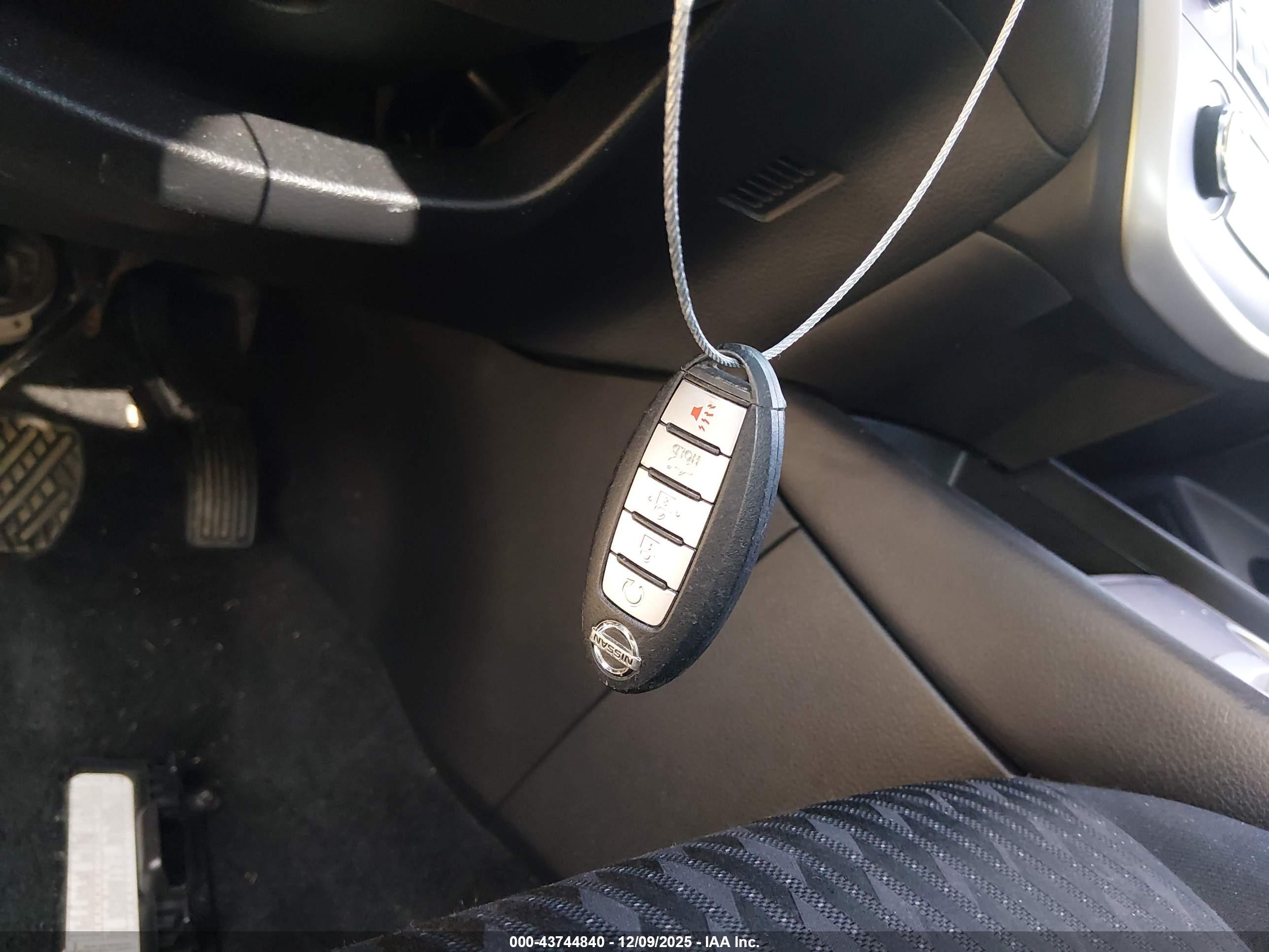 NISSAN ALTIMA image 11