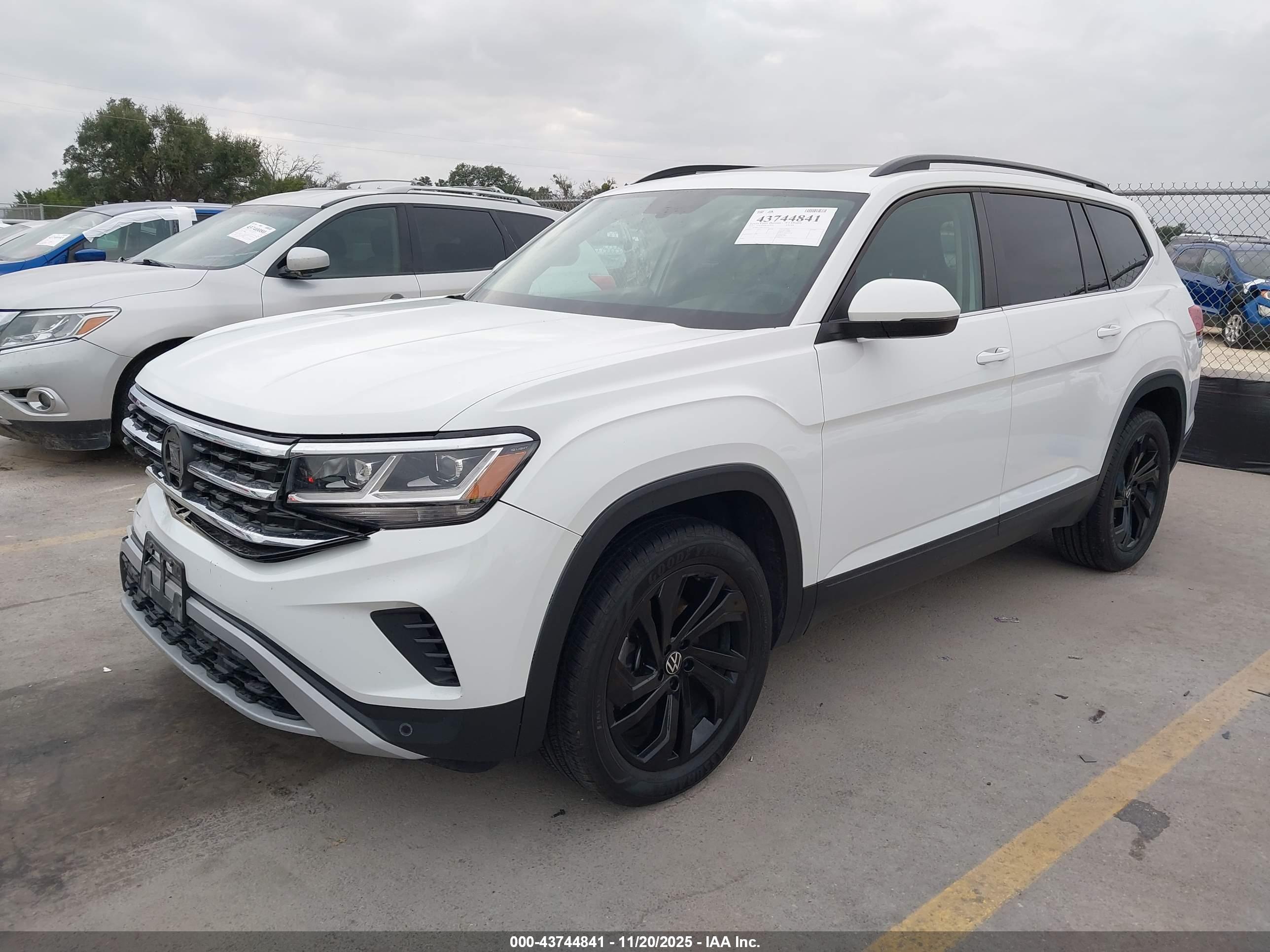 VOLKSWAGEN ATLAS image 2