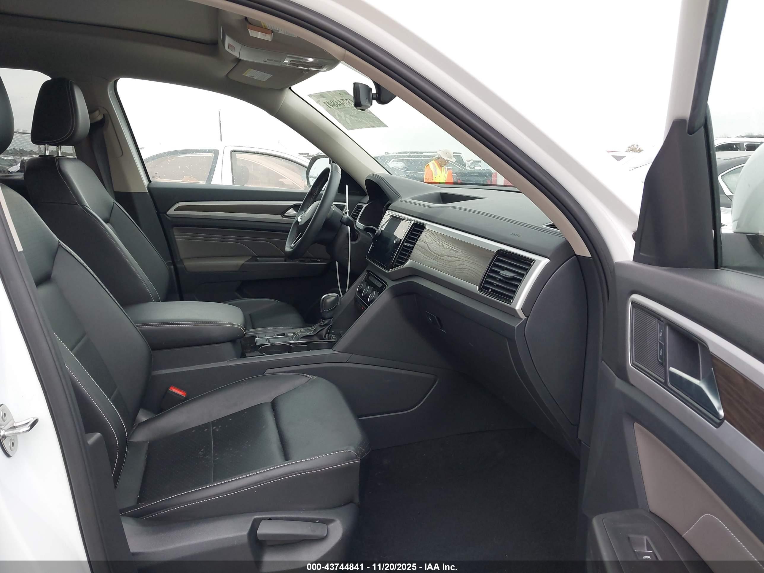 VOLKSWAGEN ATLAS image 5