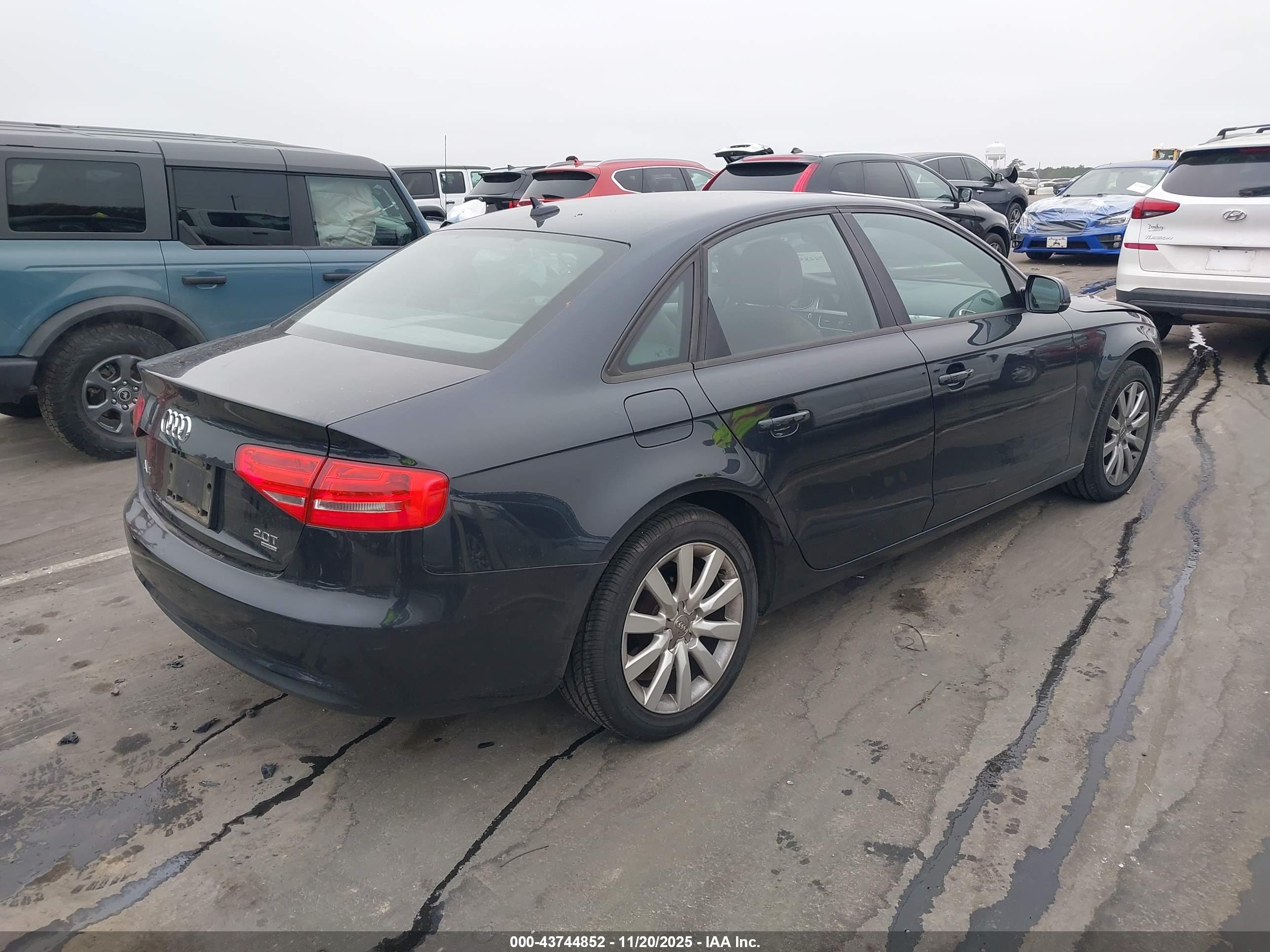 AUDI A4 image 4