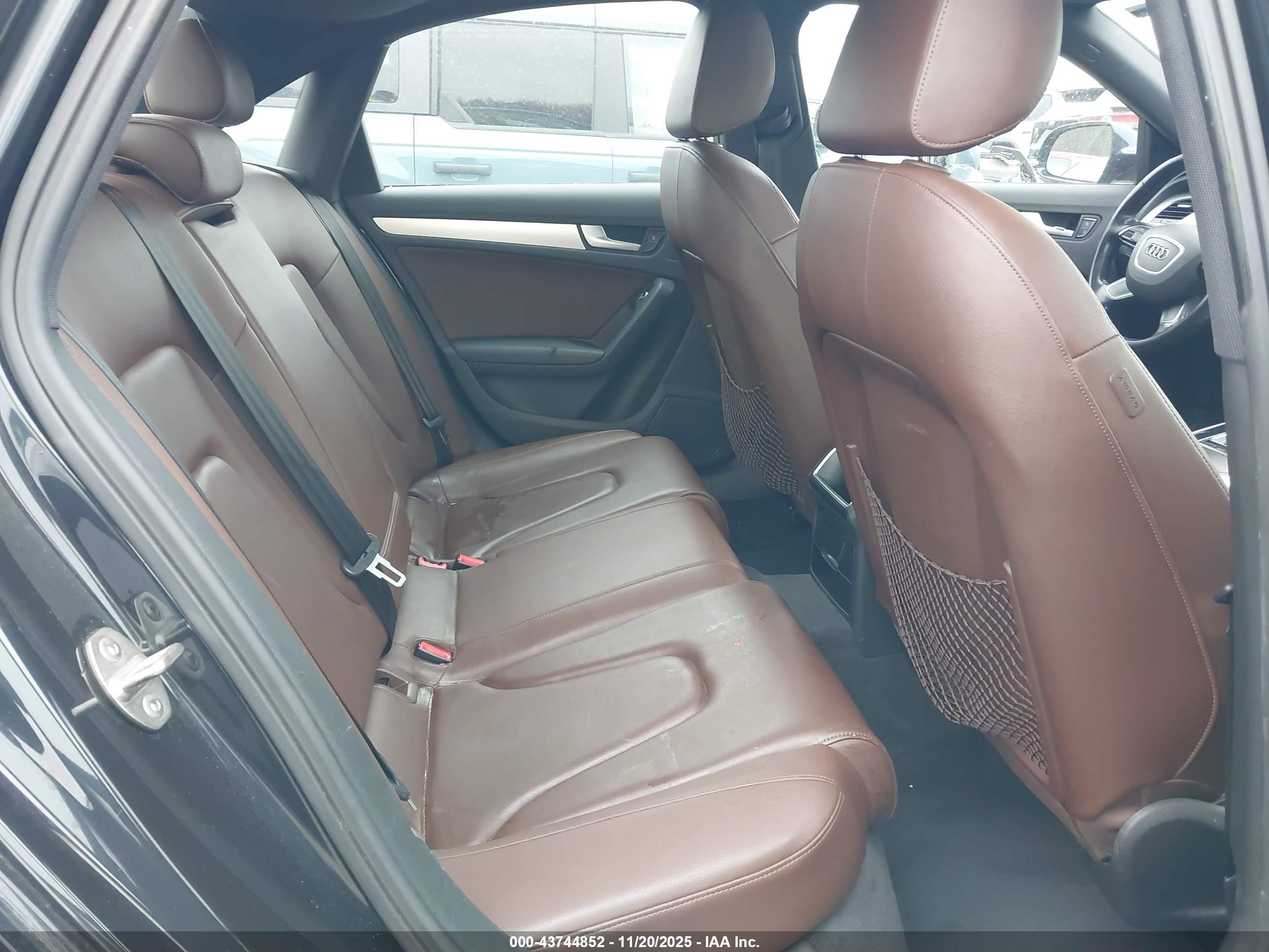 AUDI A4 image 8