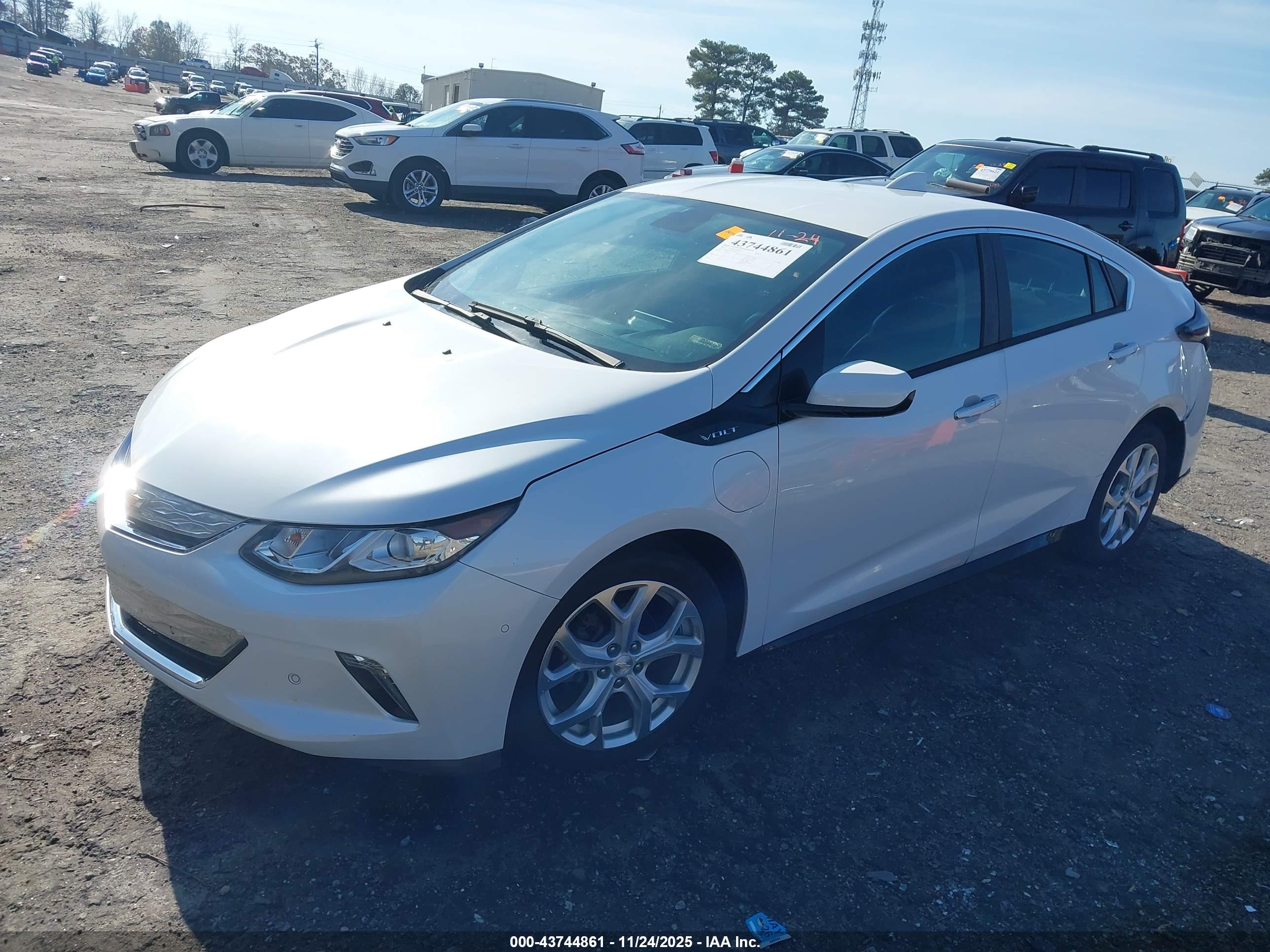 CHEVROLET VOLT image 2