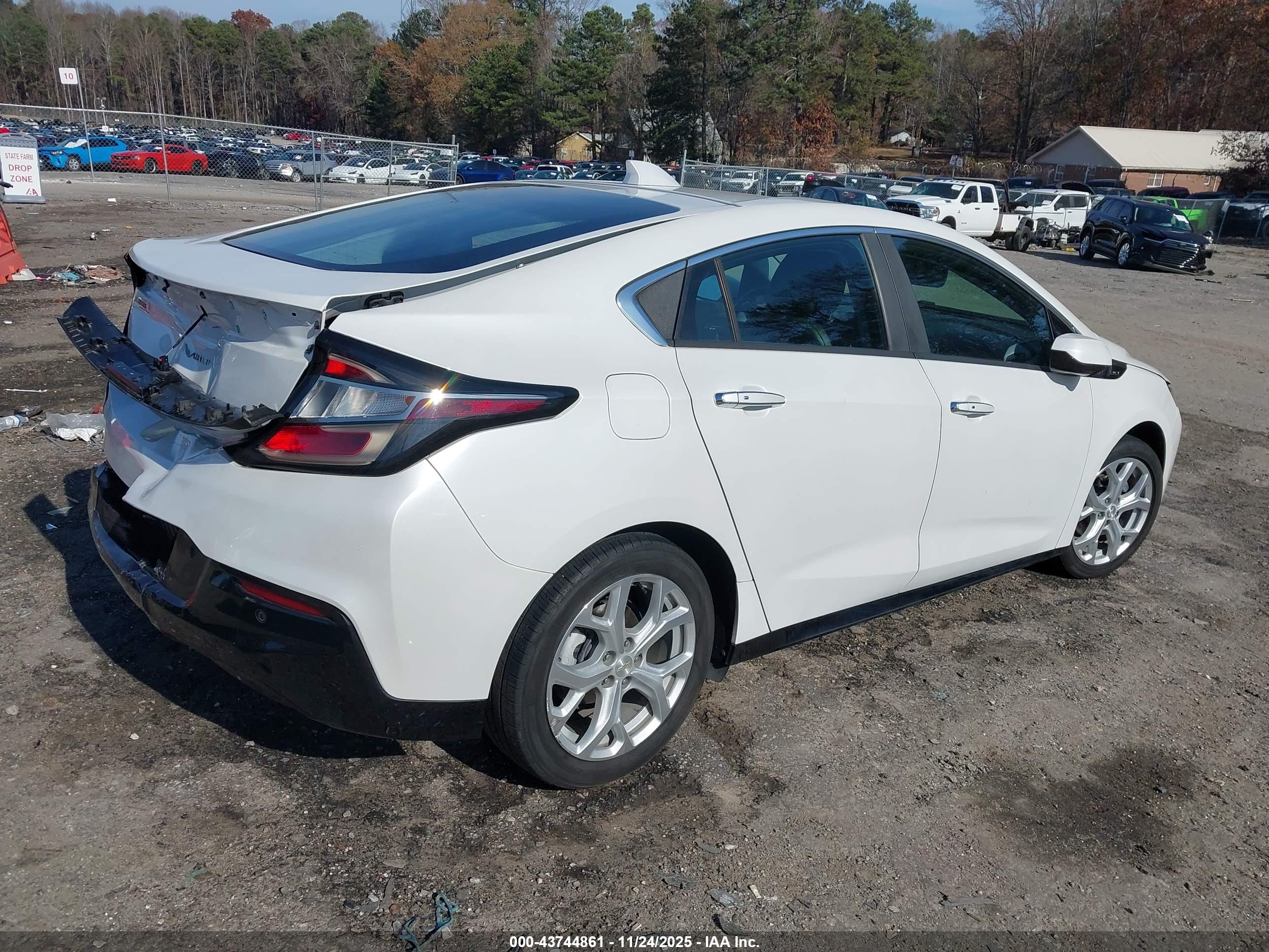 CHEVROLET VOLT image 4