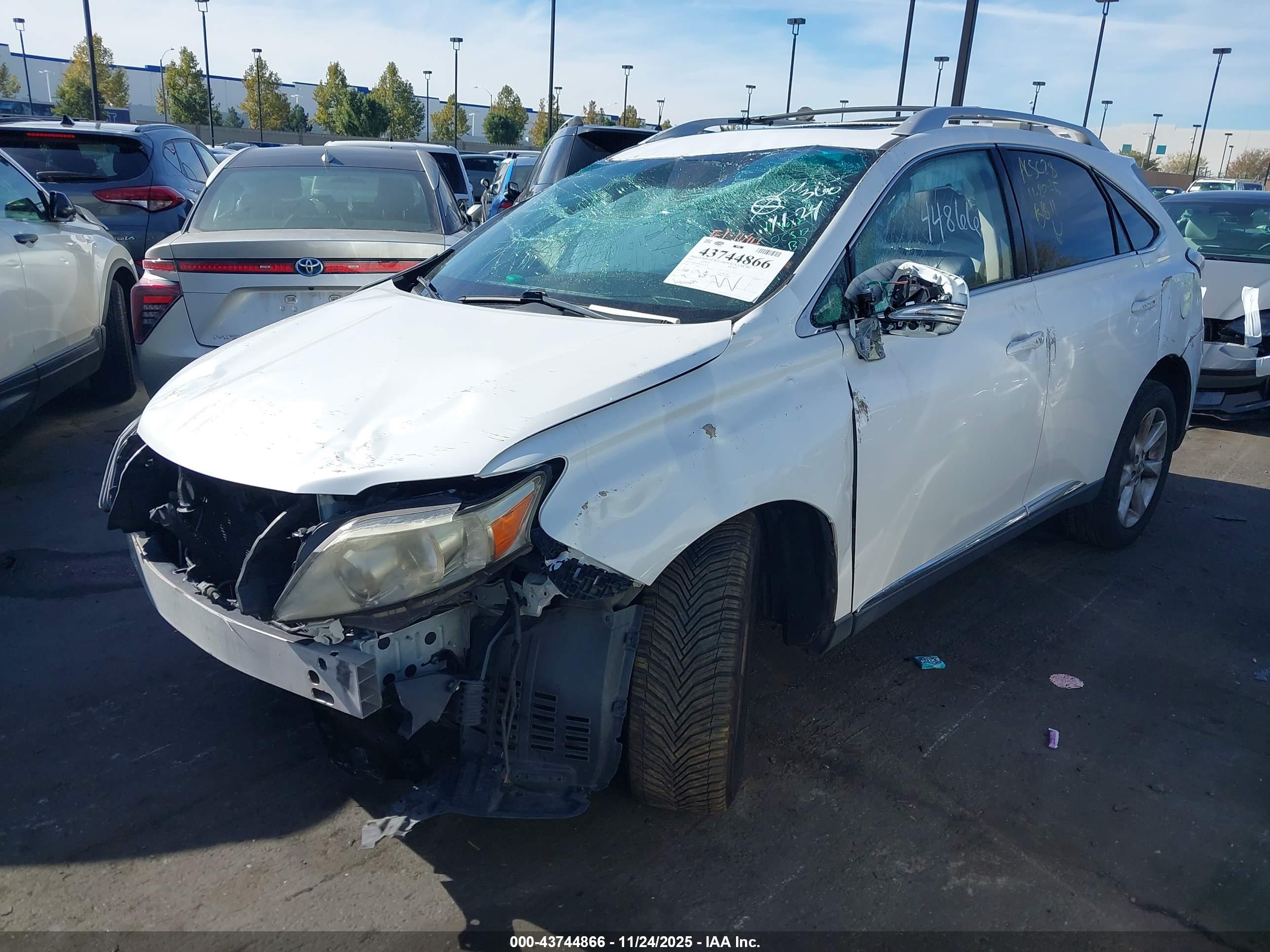 LEXUS RX image 2