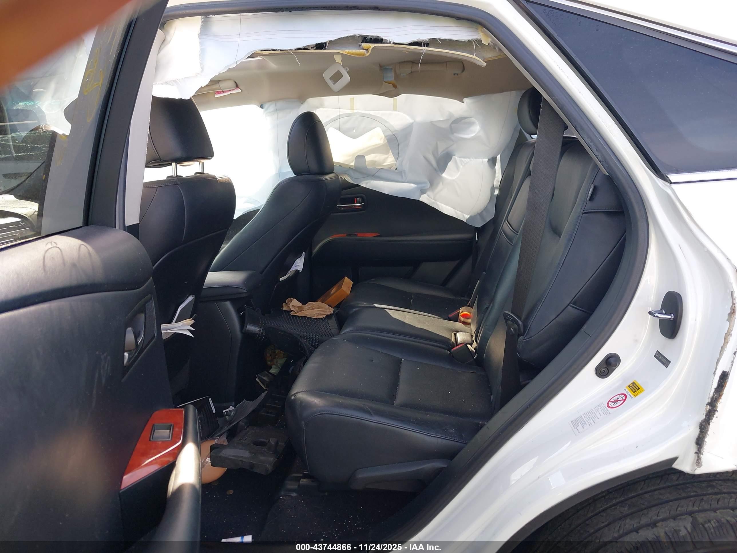 LEXUS RX image 8