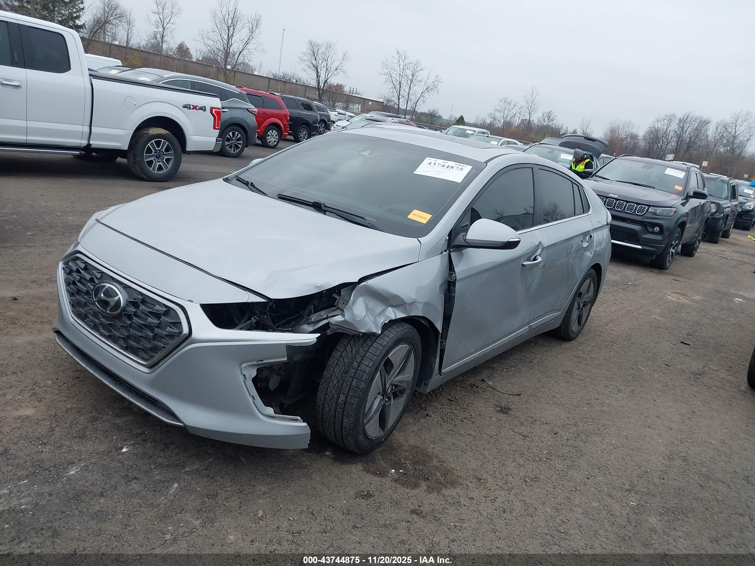 HYUNDAI IONIQ image 2