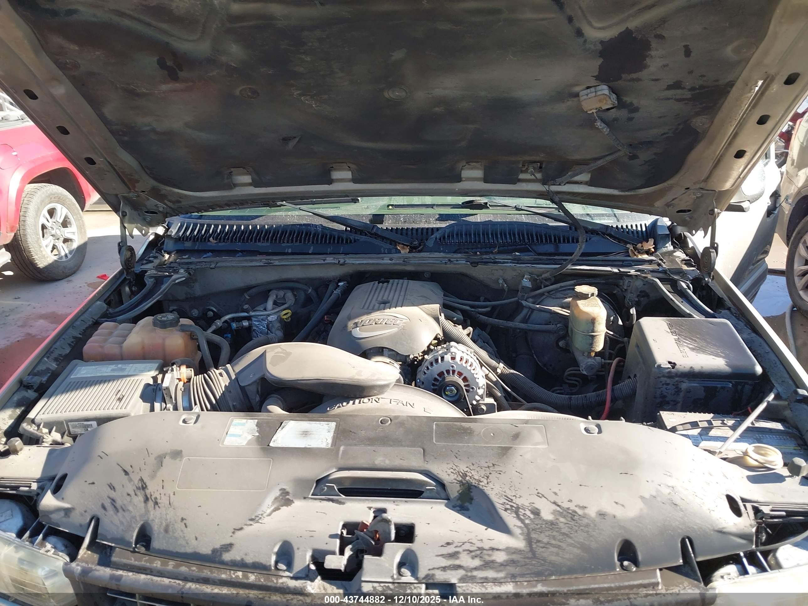CHEVROLET SILVERADO image 10
