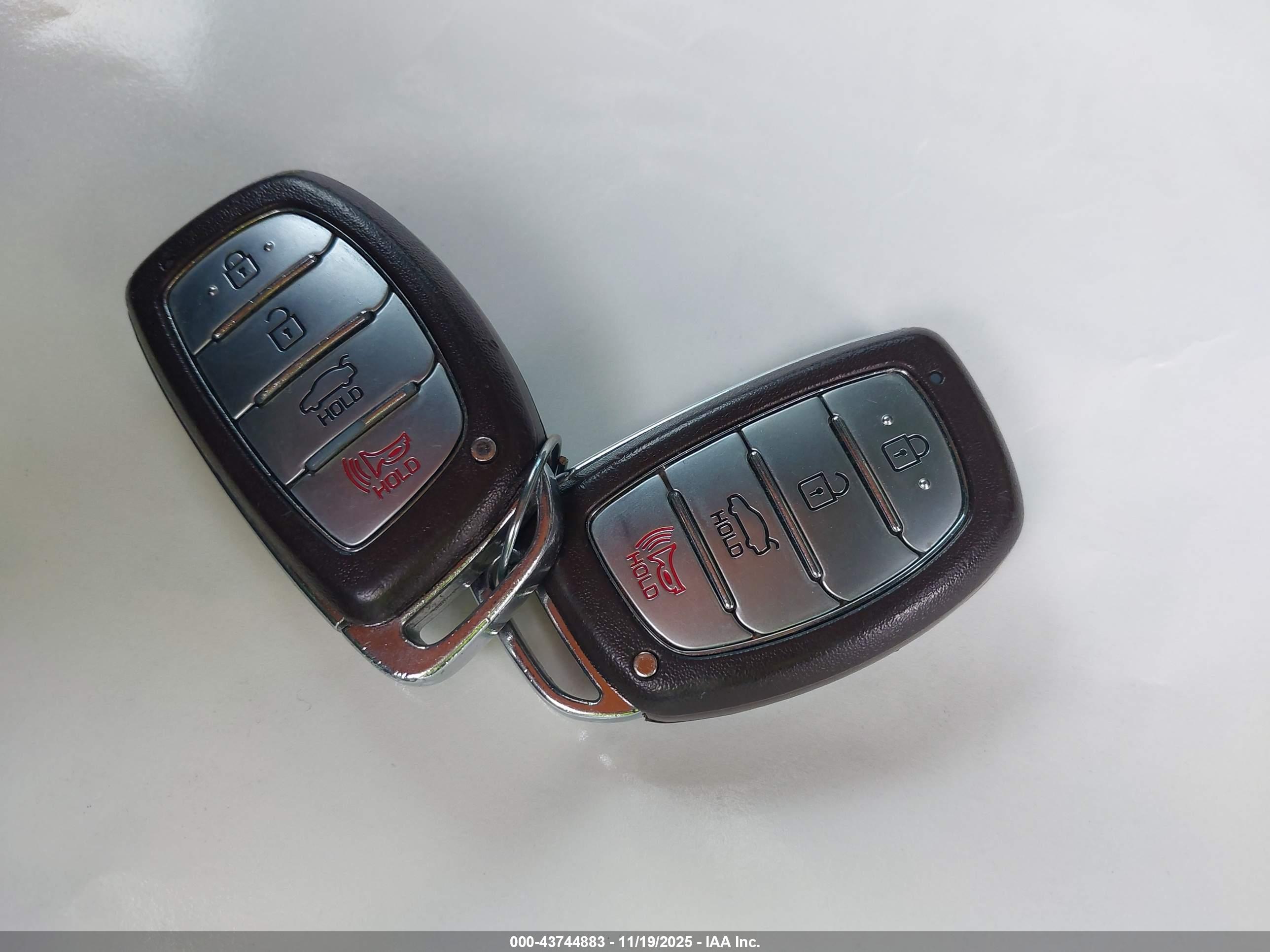 HYUNDAI ELANTRA image 11
