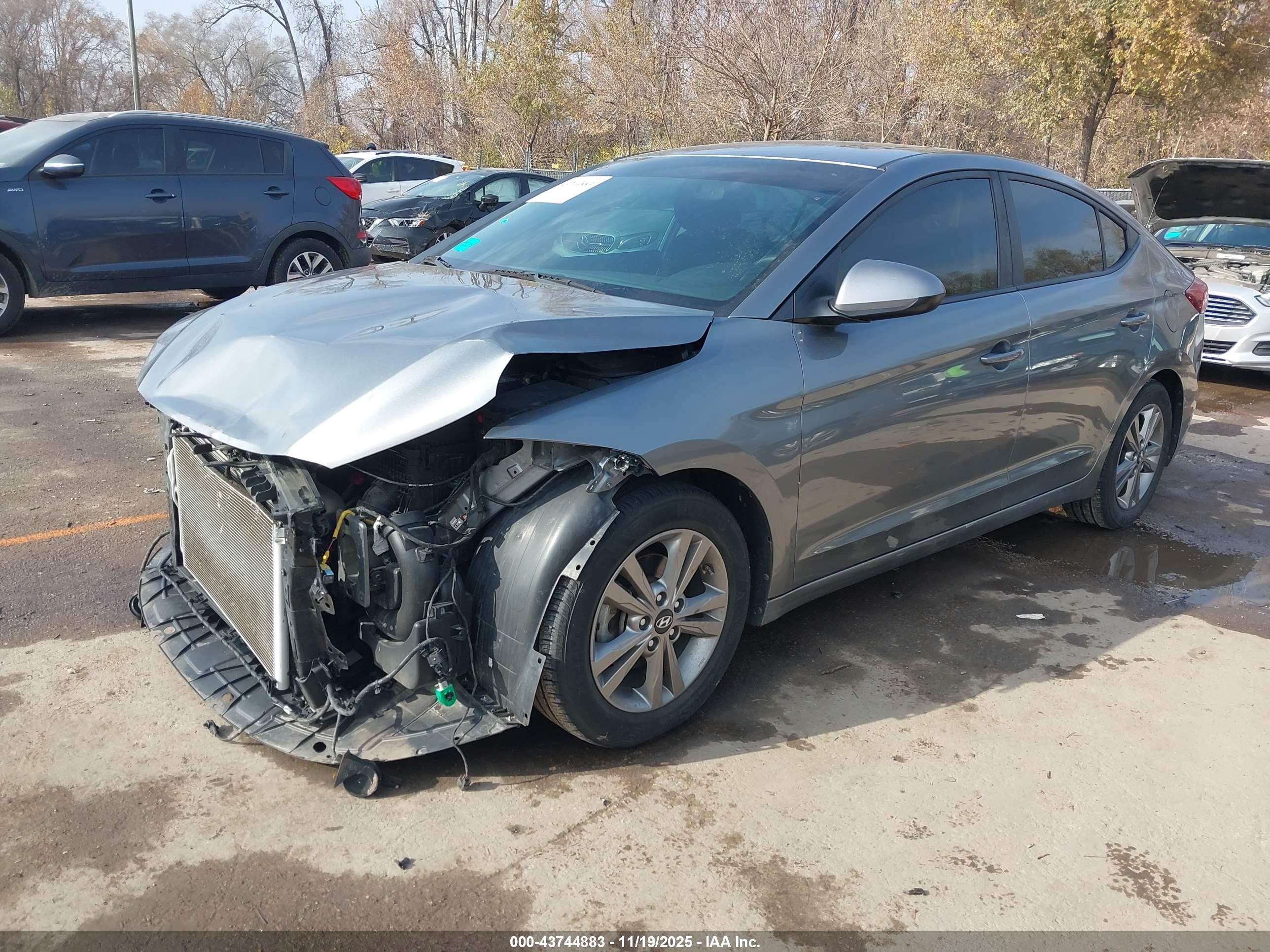 HYUNDAI ELANTRA image 2
