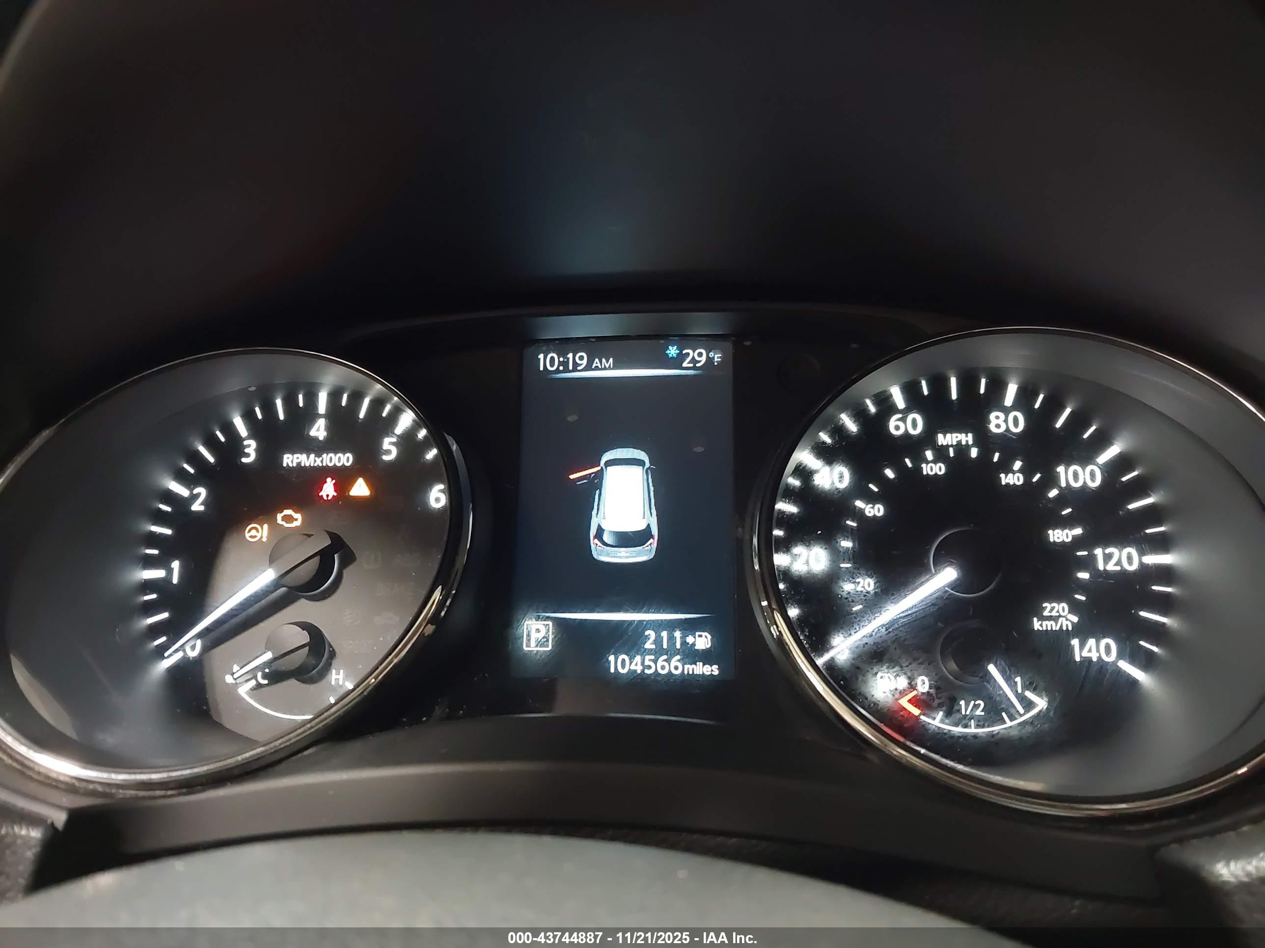 NISSAN ROGUE image 7