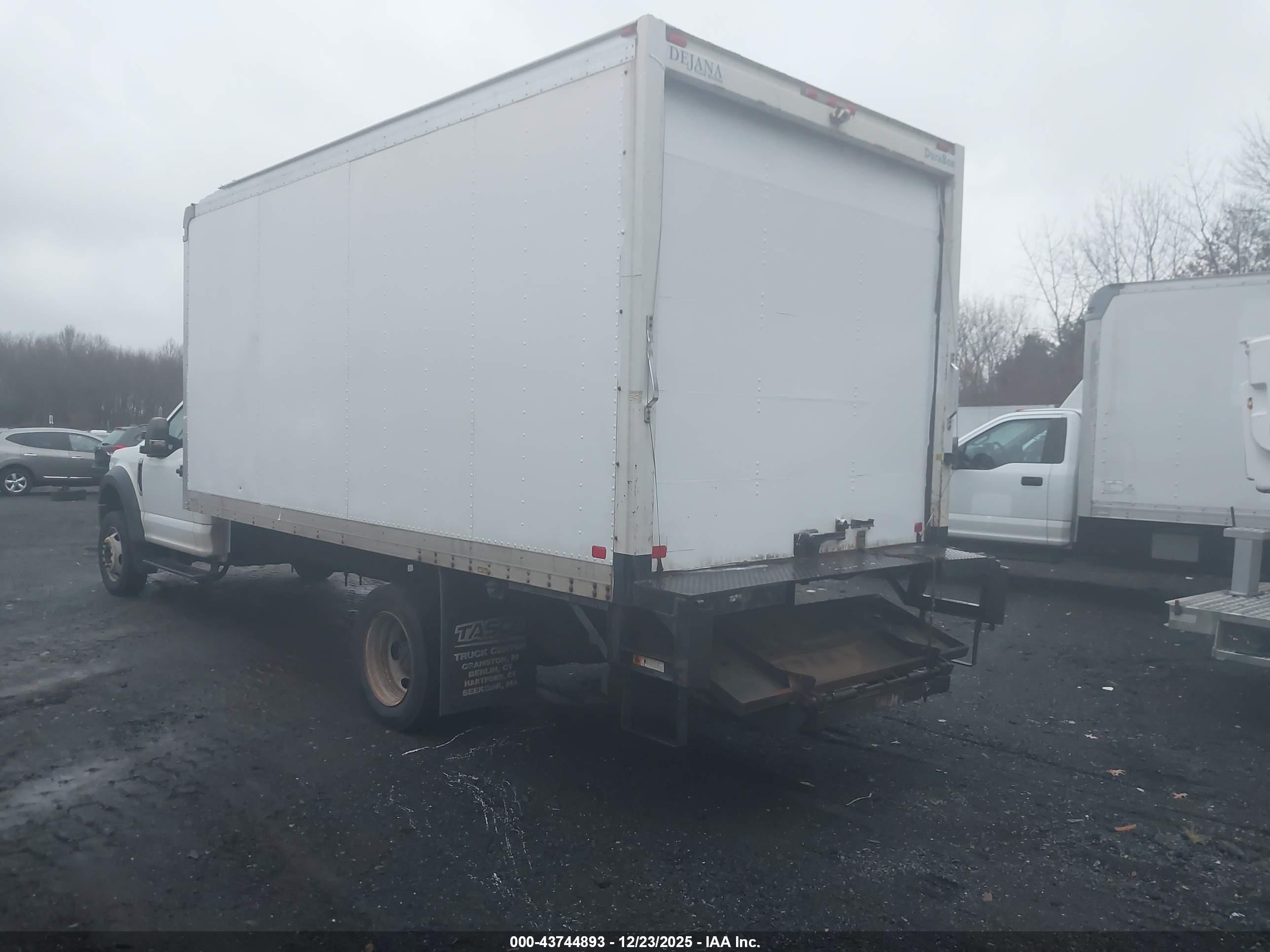 FORD F-550 image 3