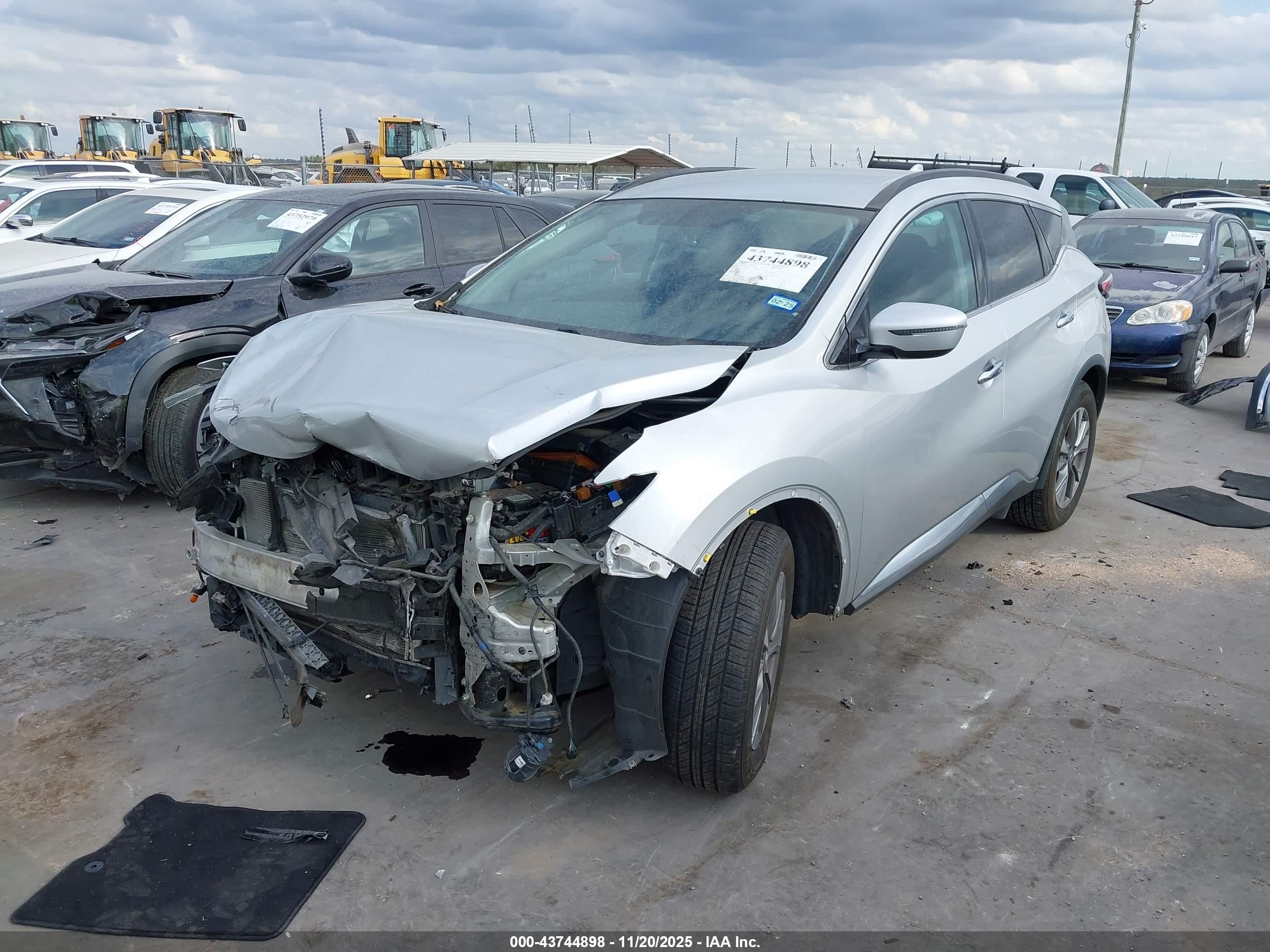 NISSAN MURANO image 2