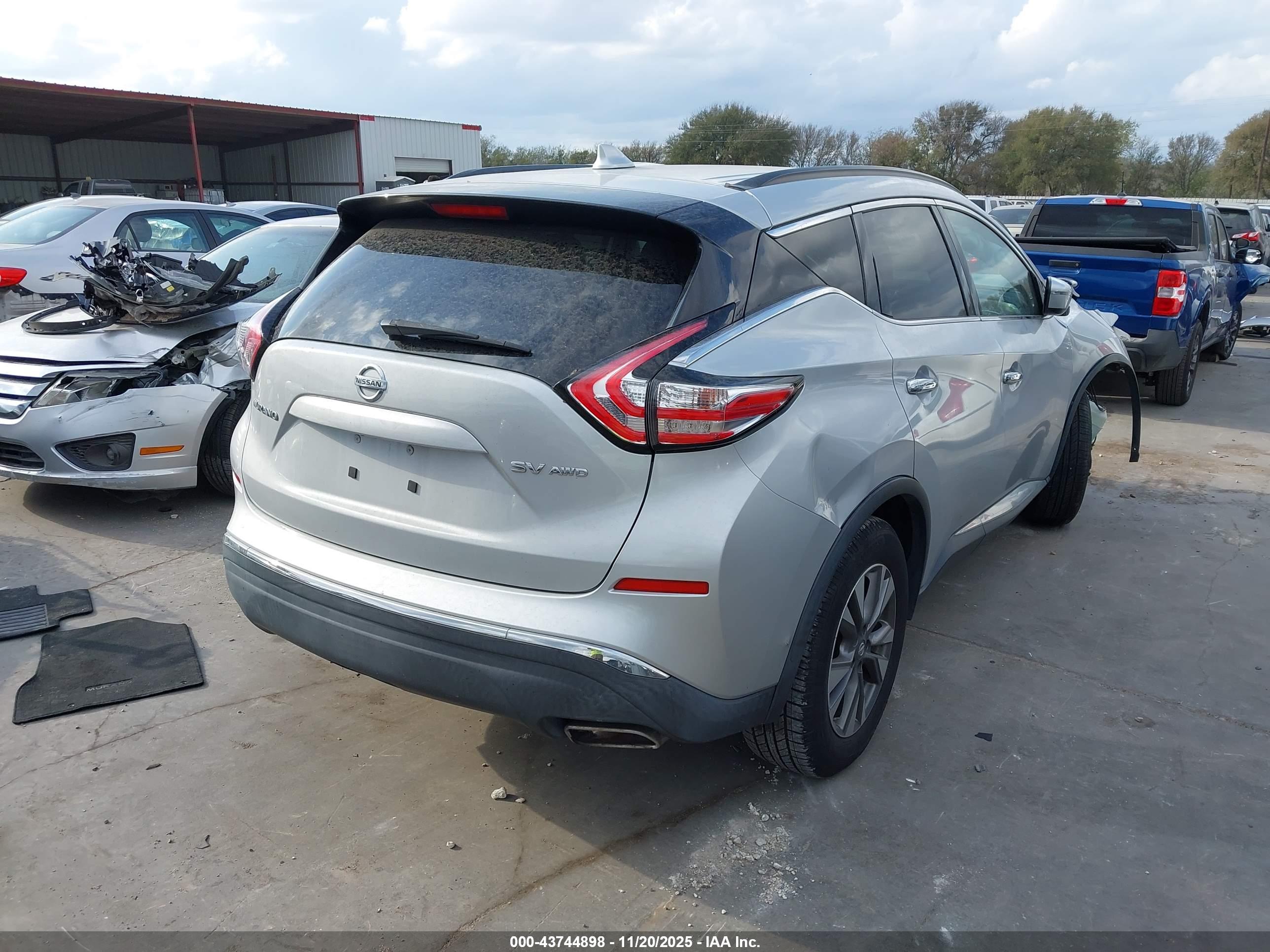 NISSAN MURANO image 4