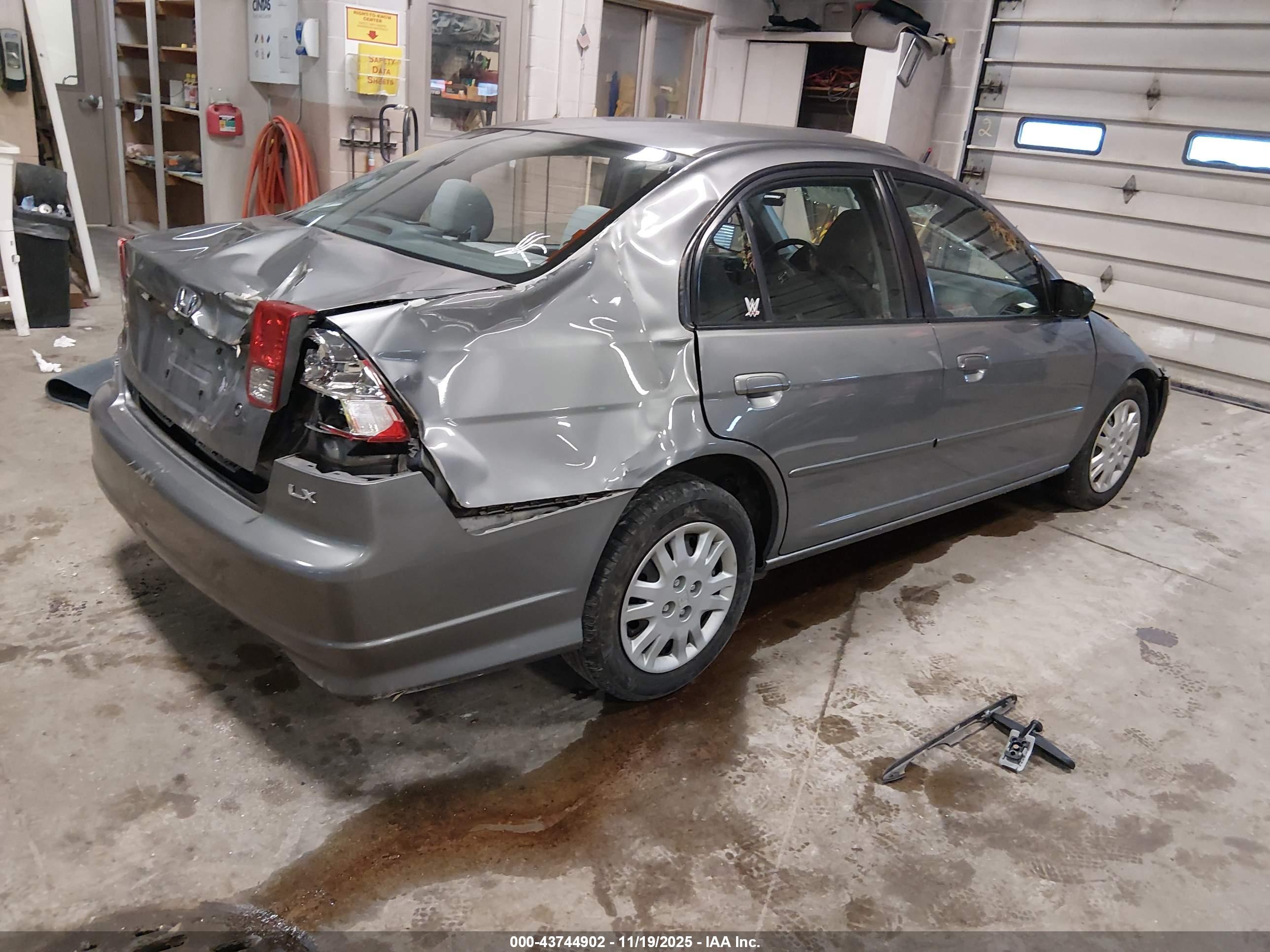 HONDA CIVIC image 4