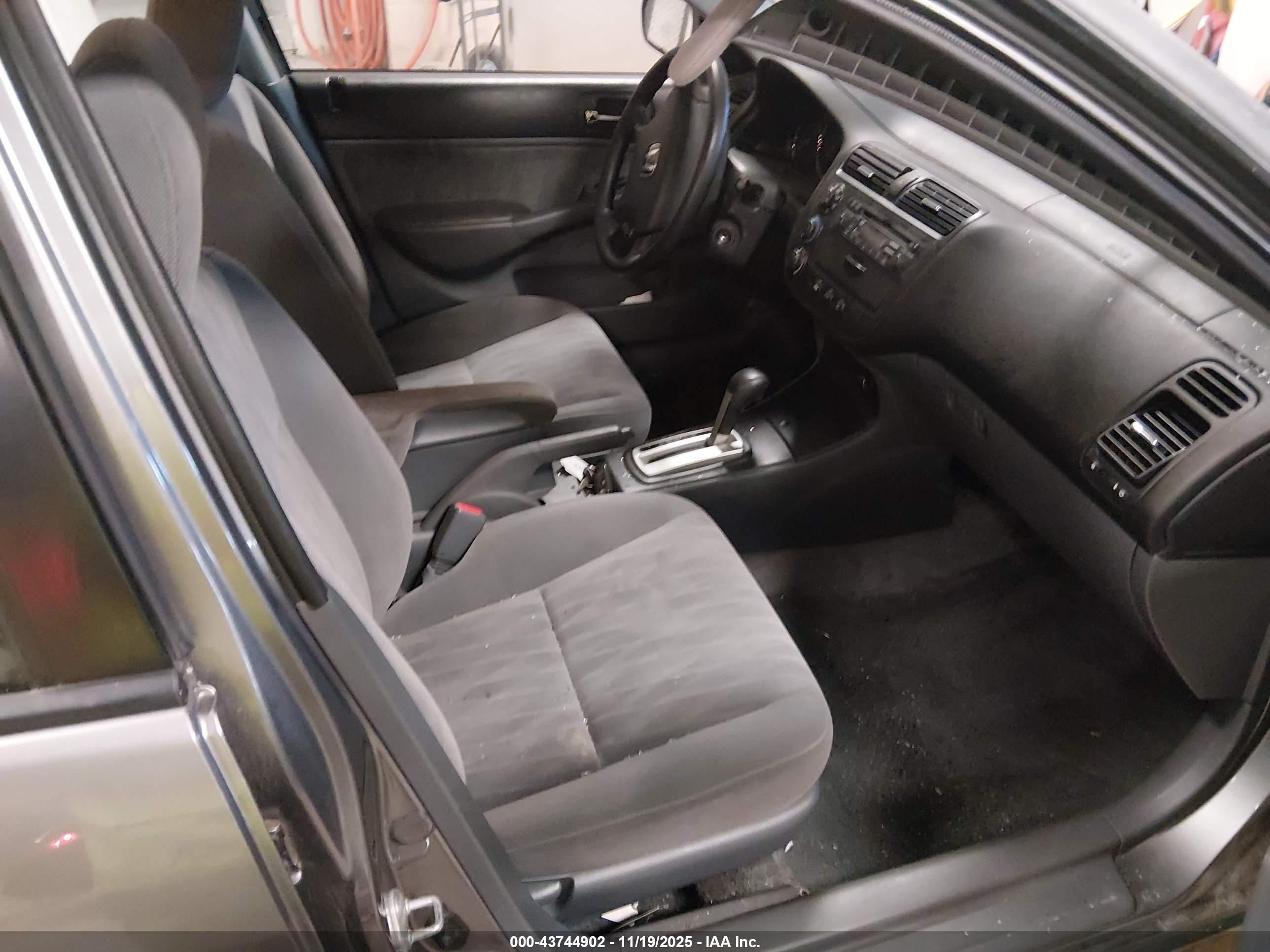 HONDA CIVIC image 5