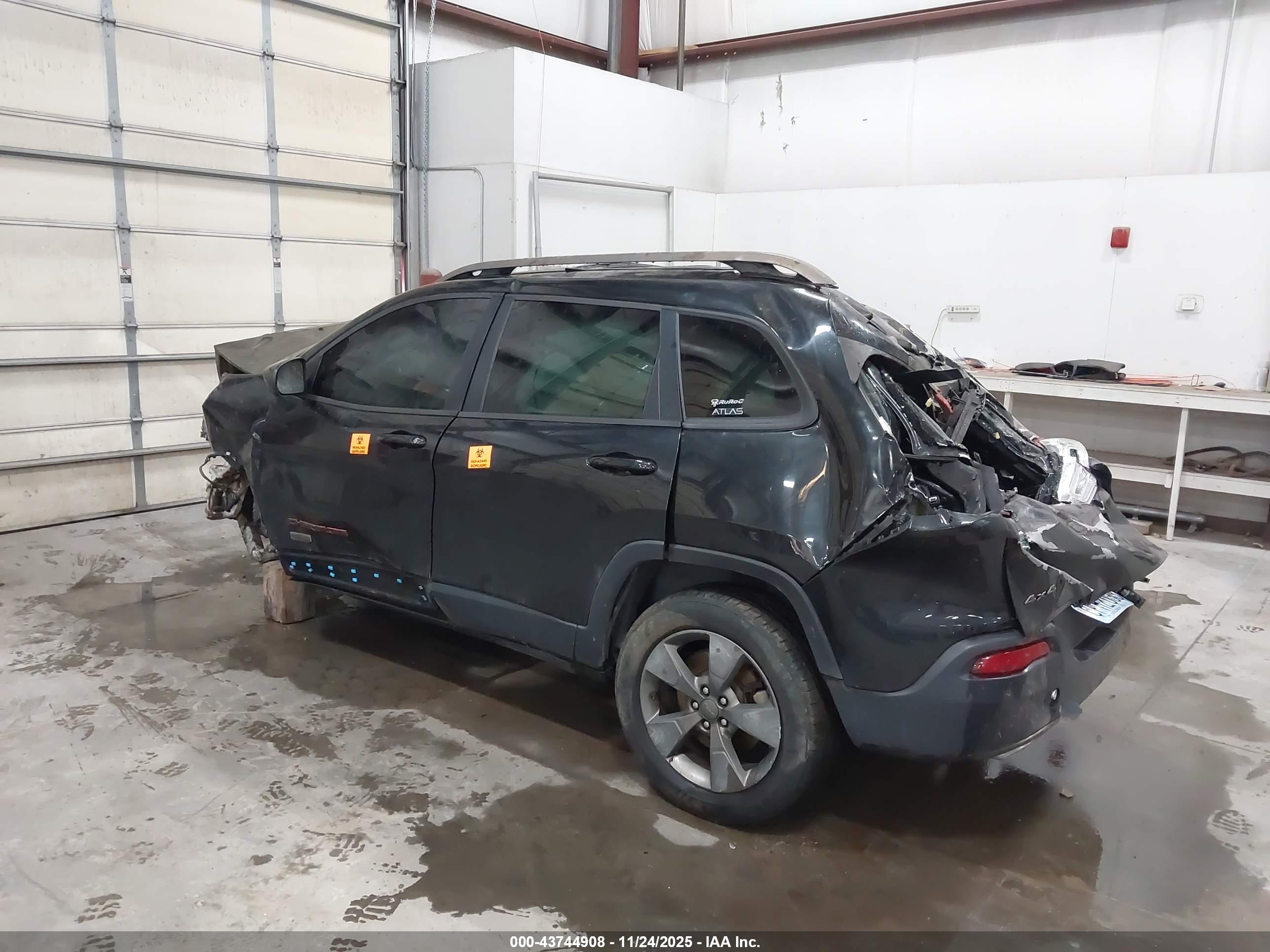 JEEP CHEROKEE image 3