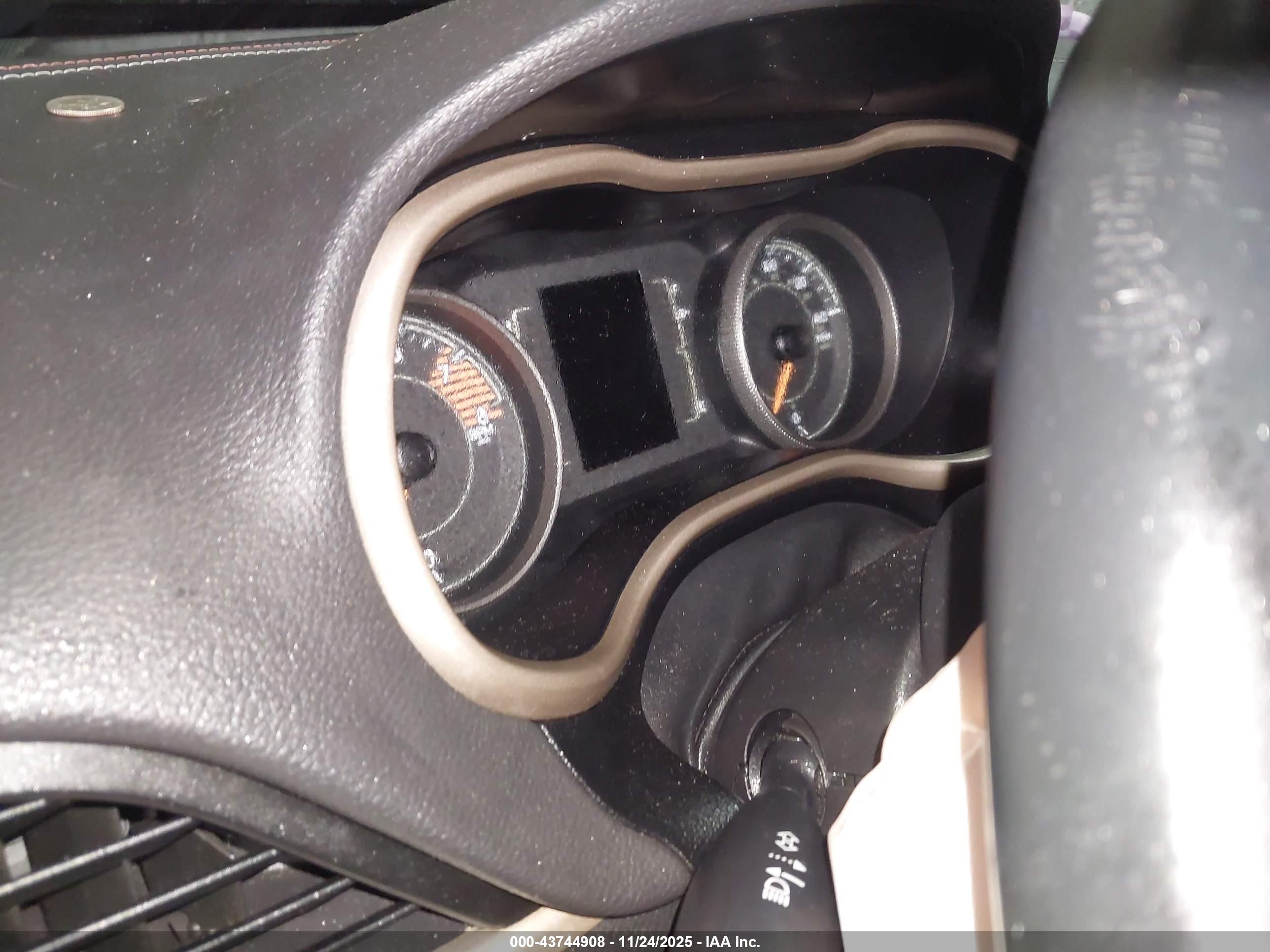 JEEP CHEROKEE image 7