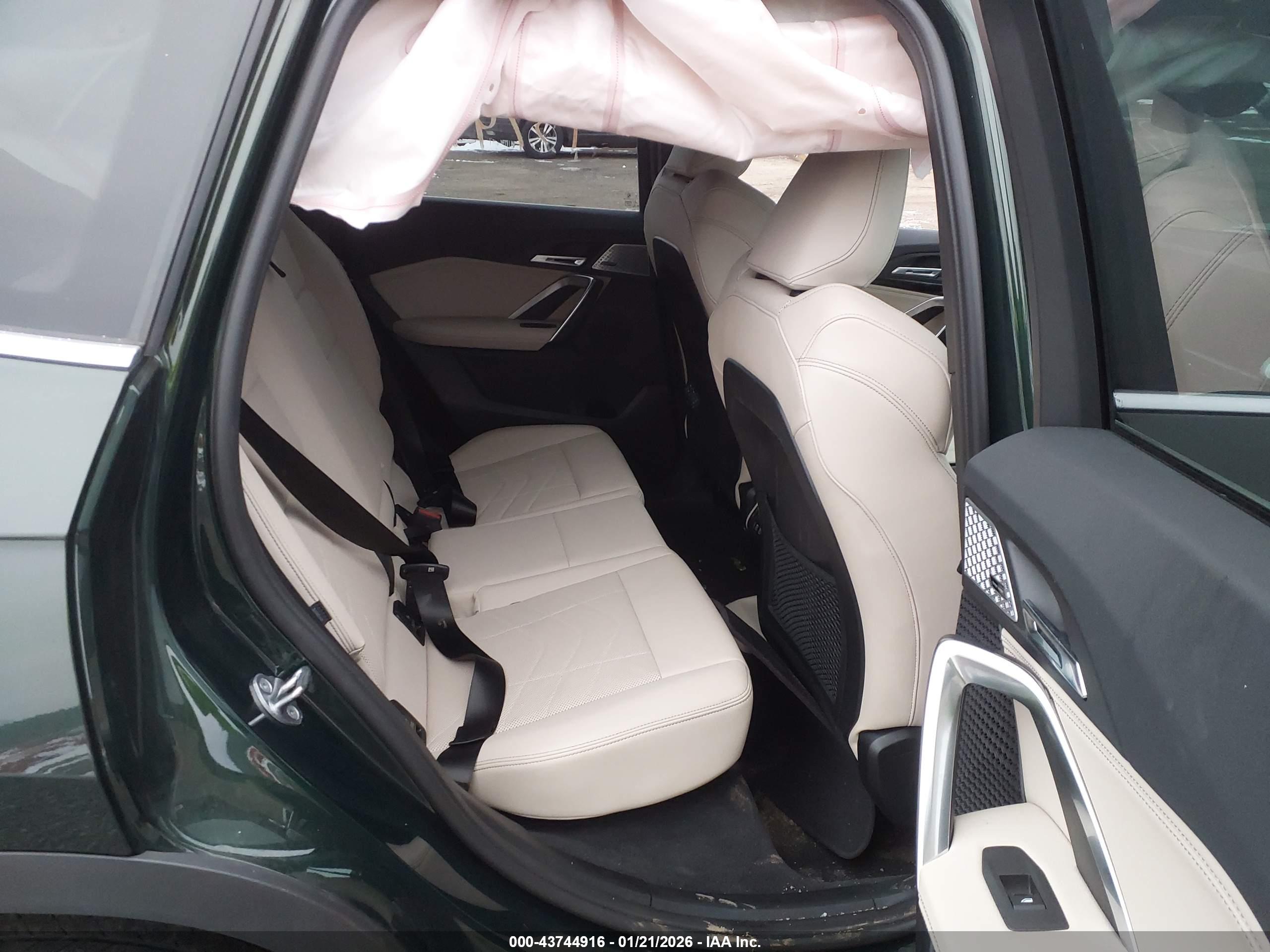 BMW X1 image 8