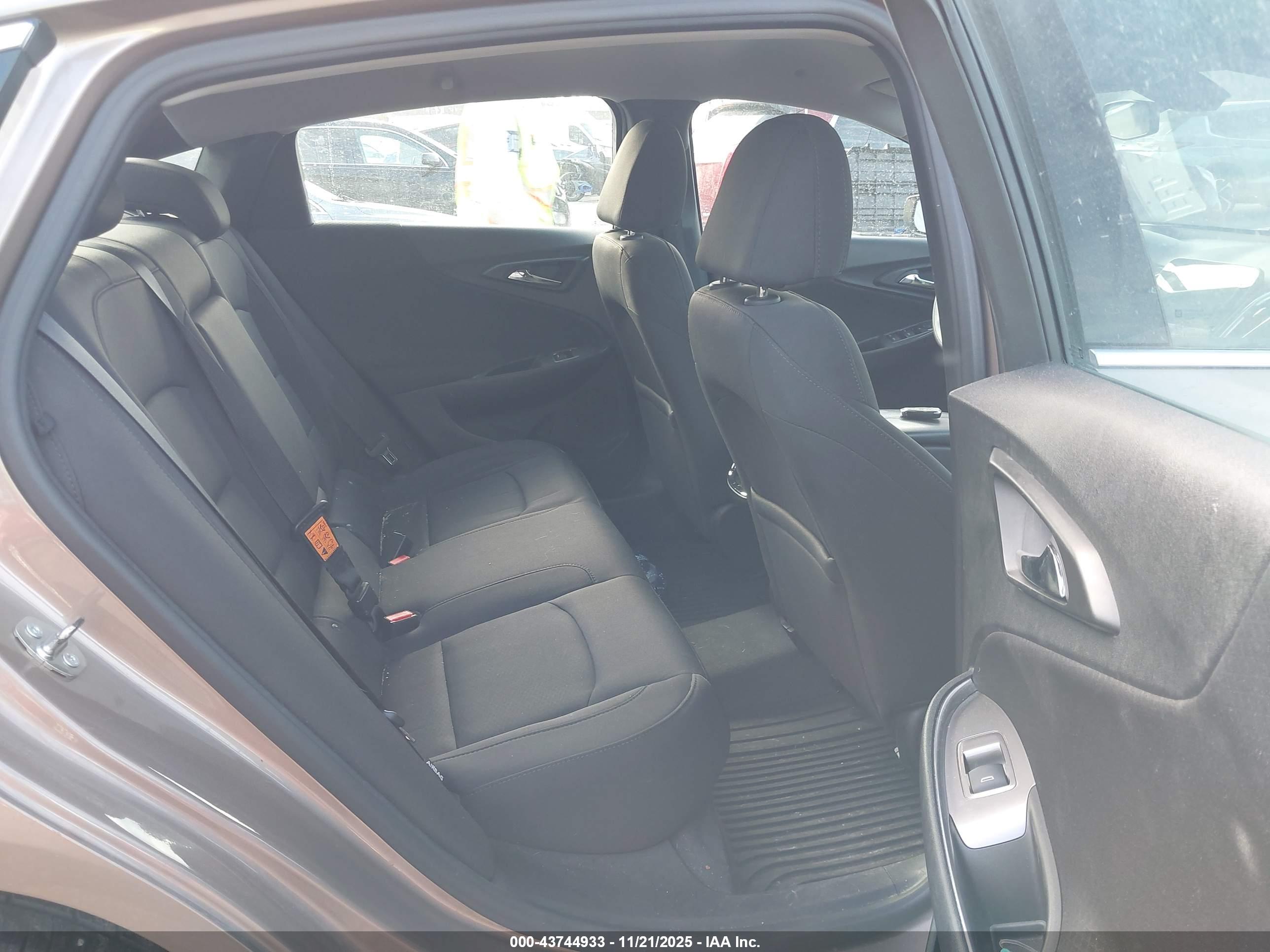 CHEVROLET MALIBU image 8