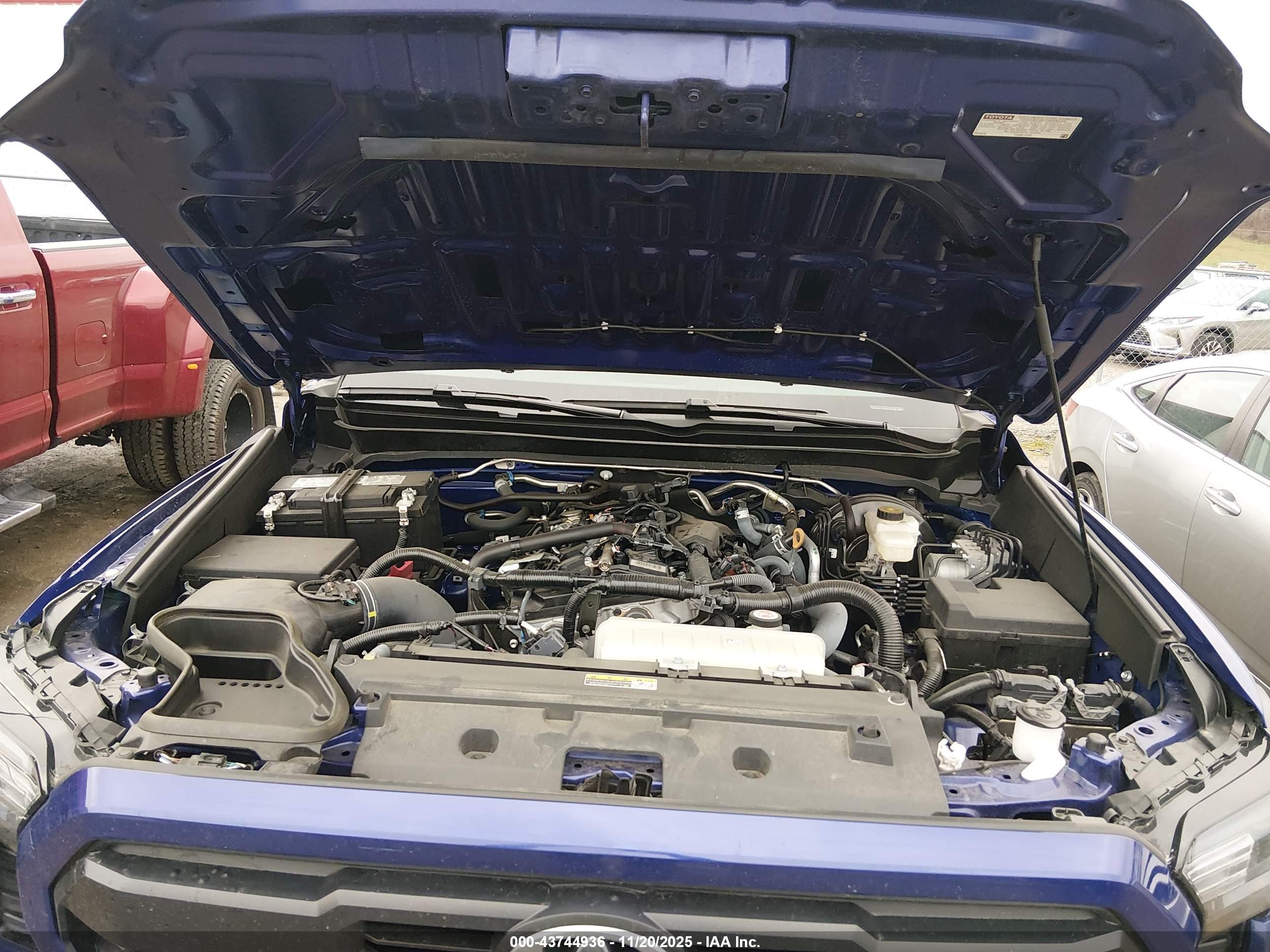 TOYOTA TACOMA image 10