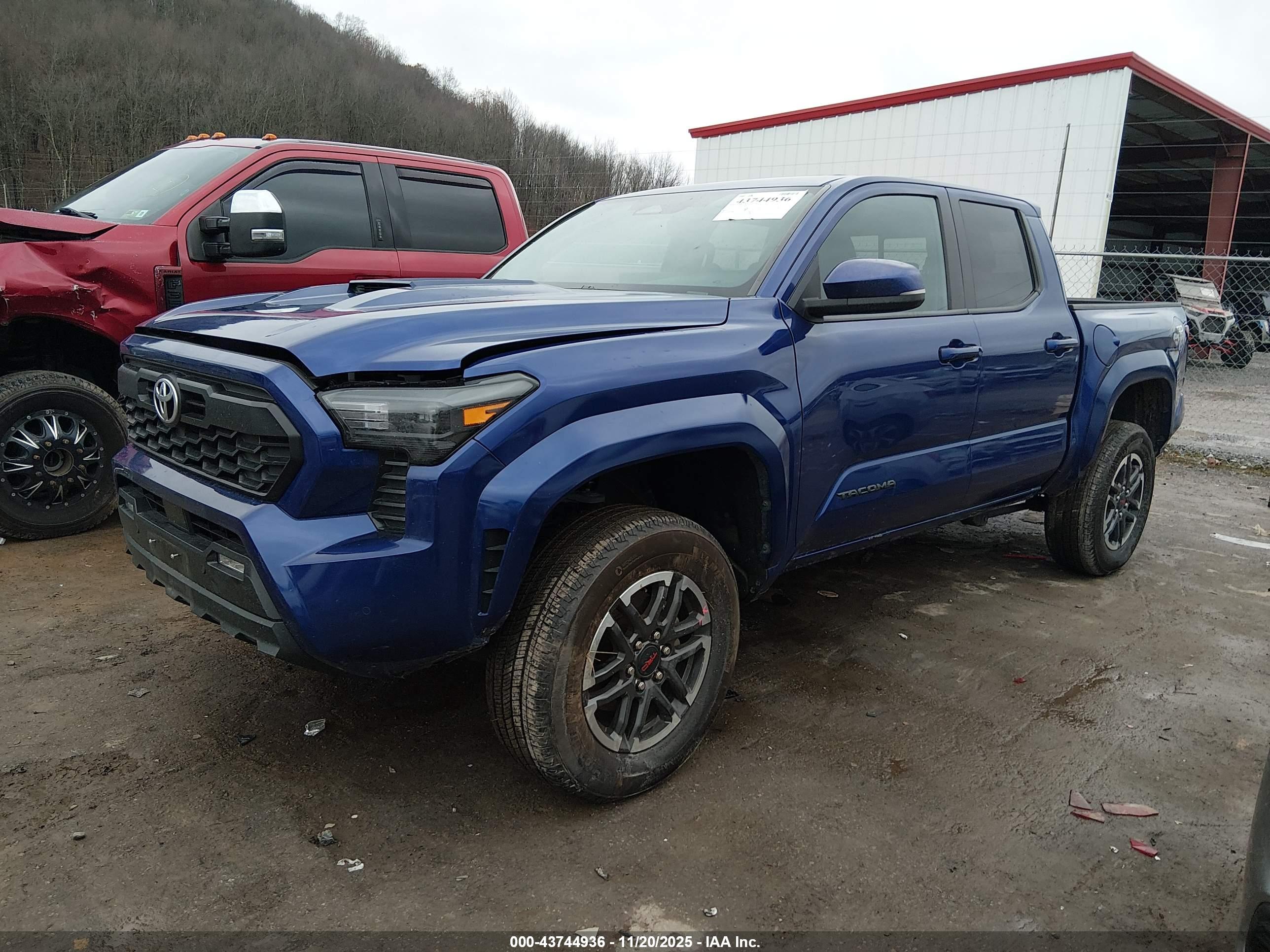 TOYOTA TACOMA image 2