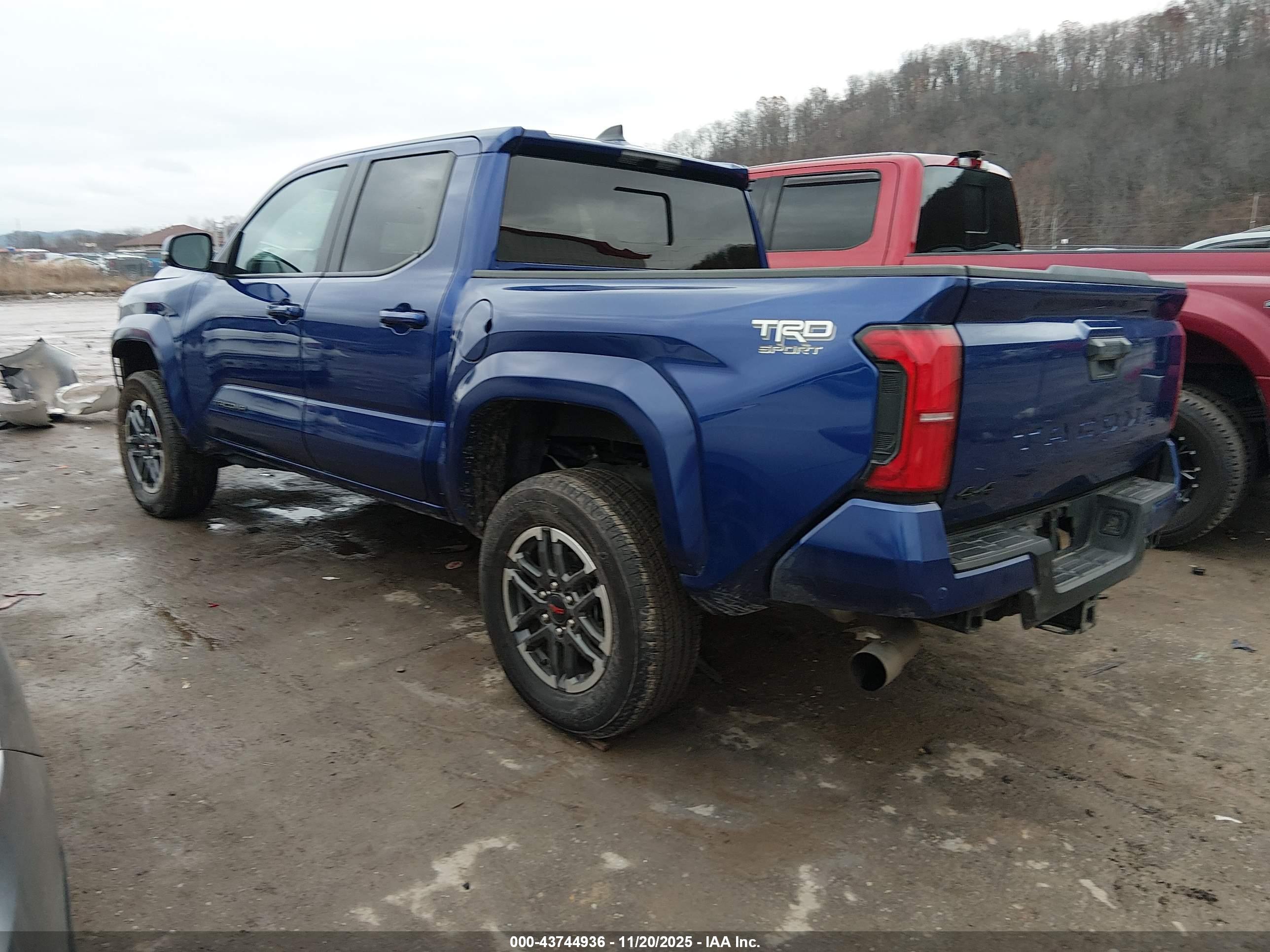 TOYOTA TACOMA image 3