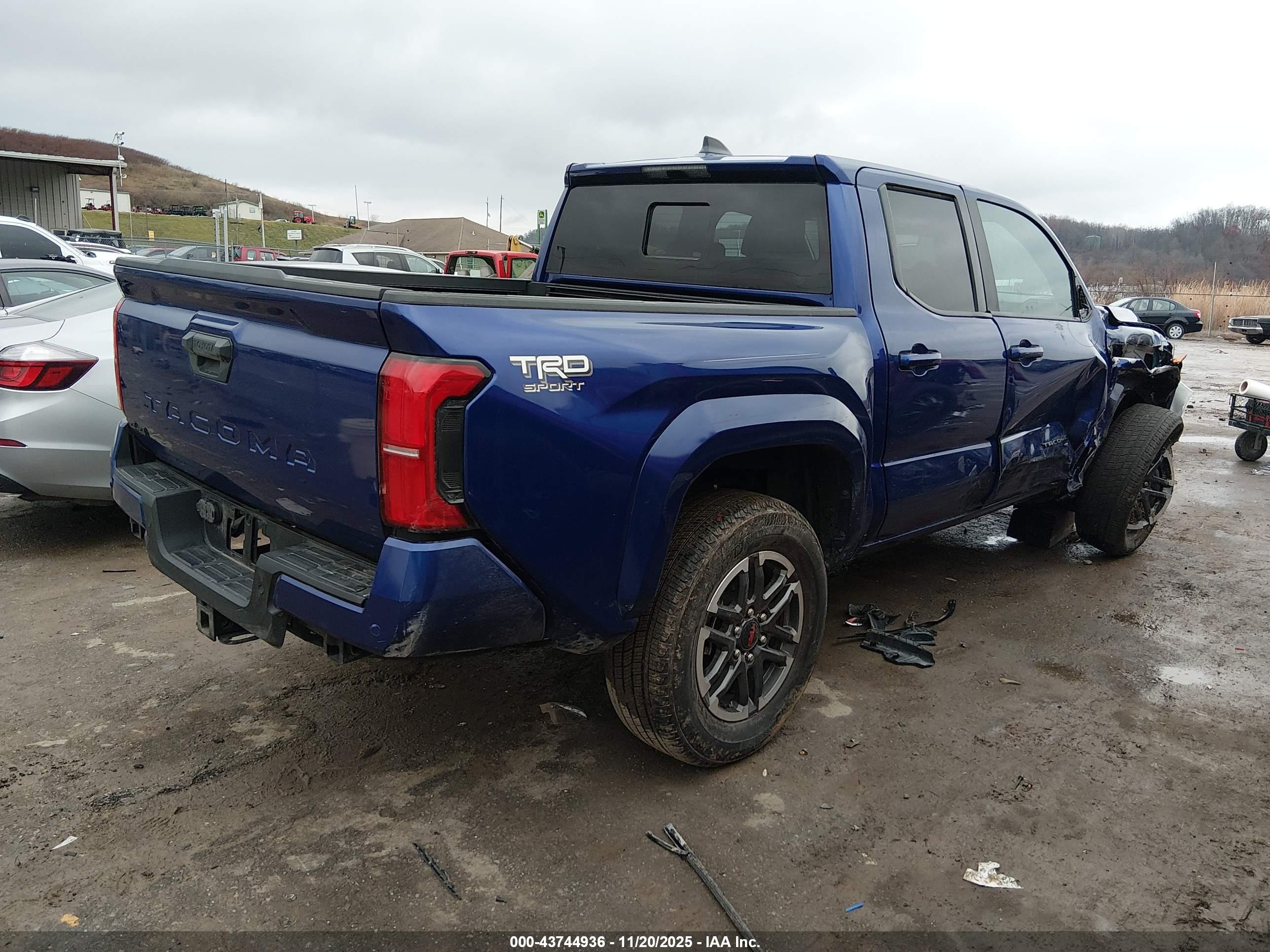 TOYOTA TACOMA image 4